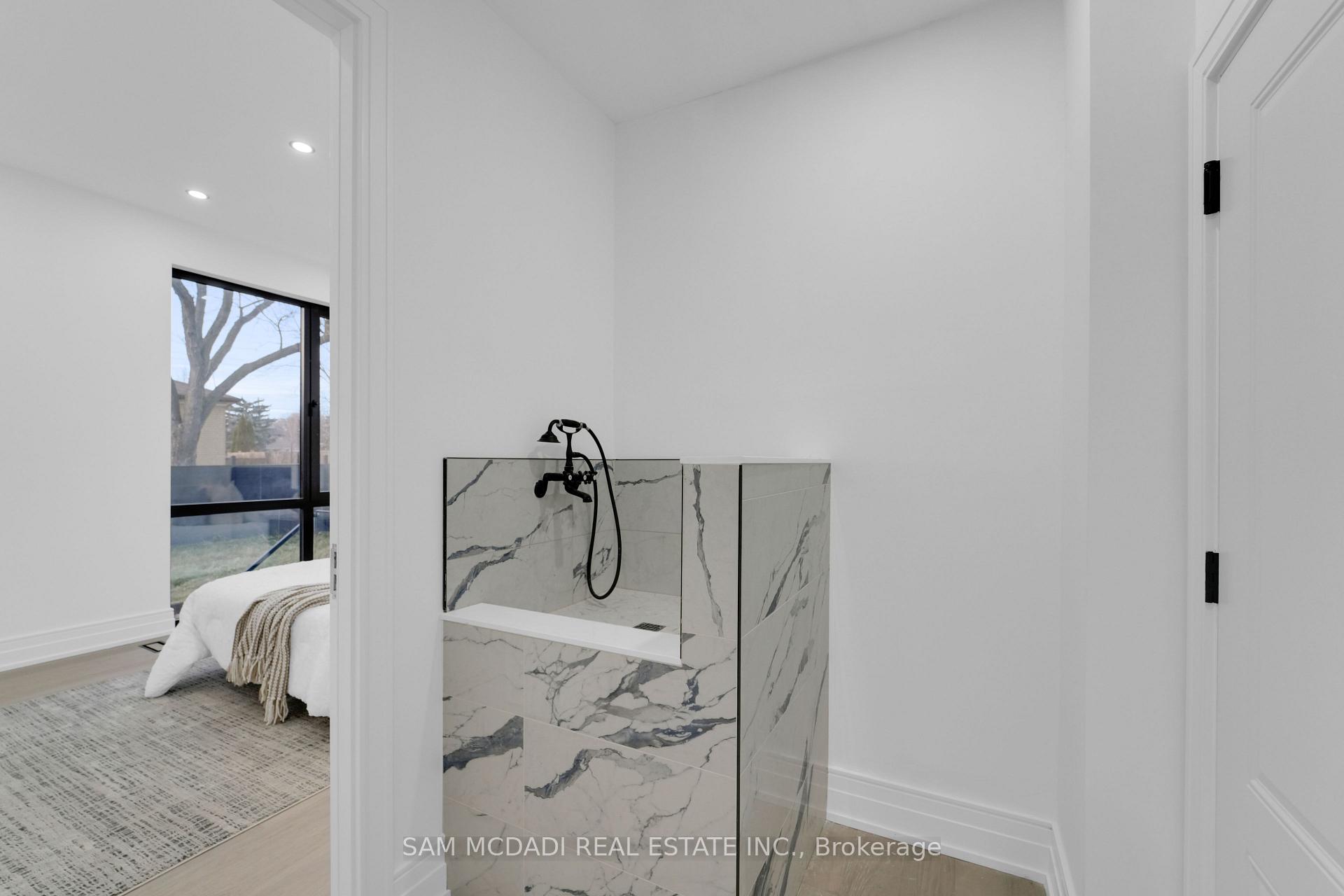 468 Saville Crescent