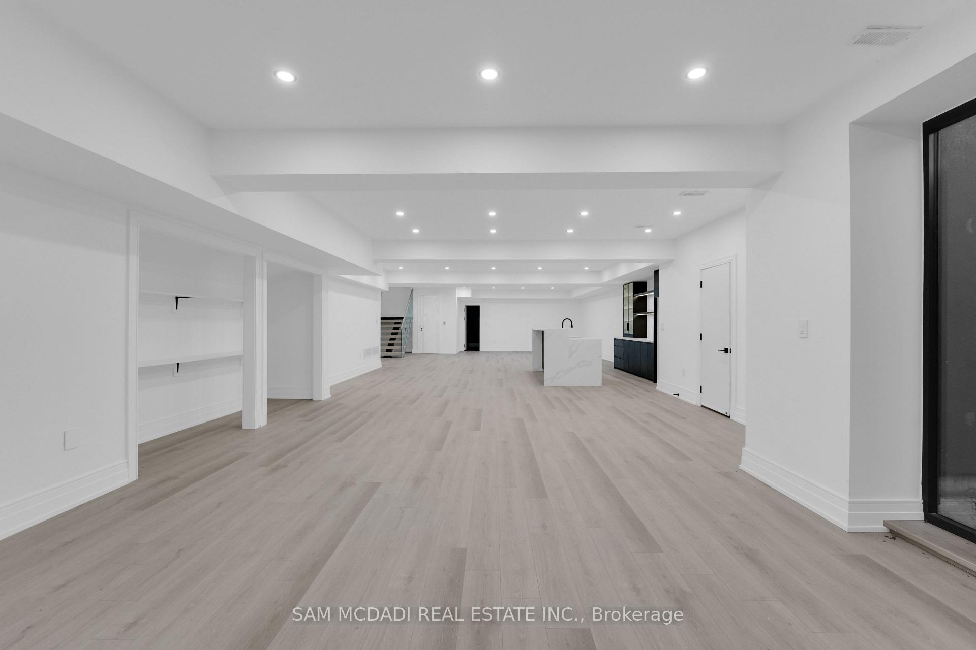 468 Saville Crescent