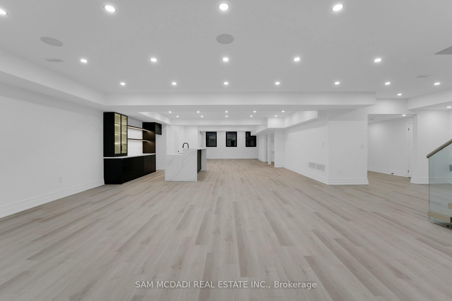 468 Saville Crescent