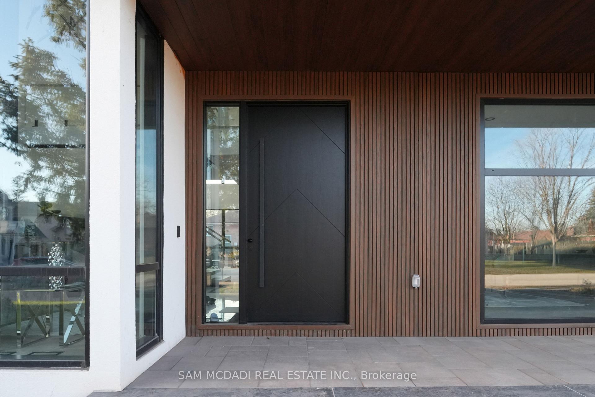 468 Saville Crescent