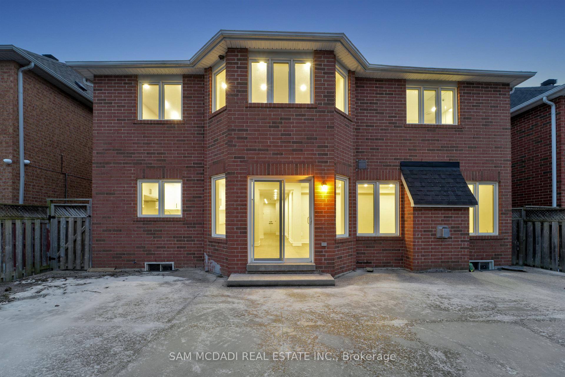 17 Ferncastle Crescent