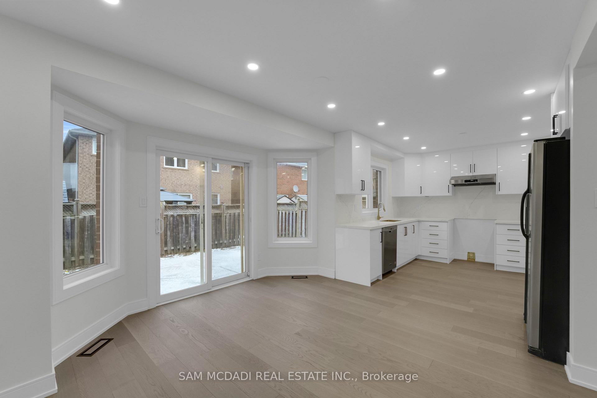 17 Ferncastle Crescent