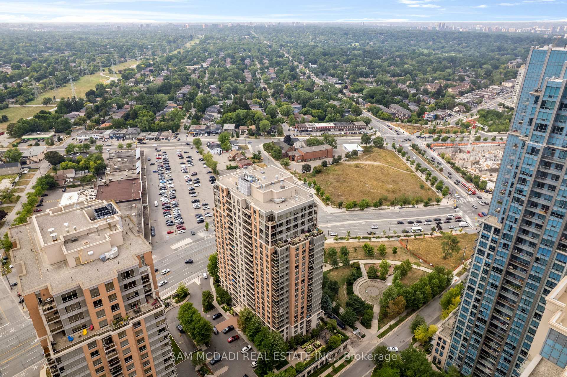 5229 Dundas Street W 2002