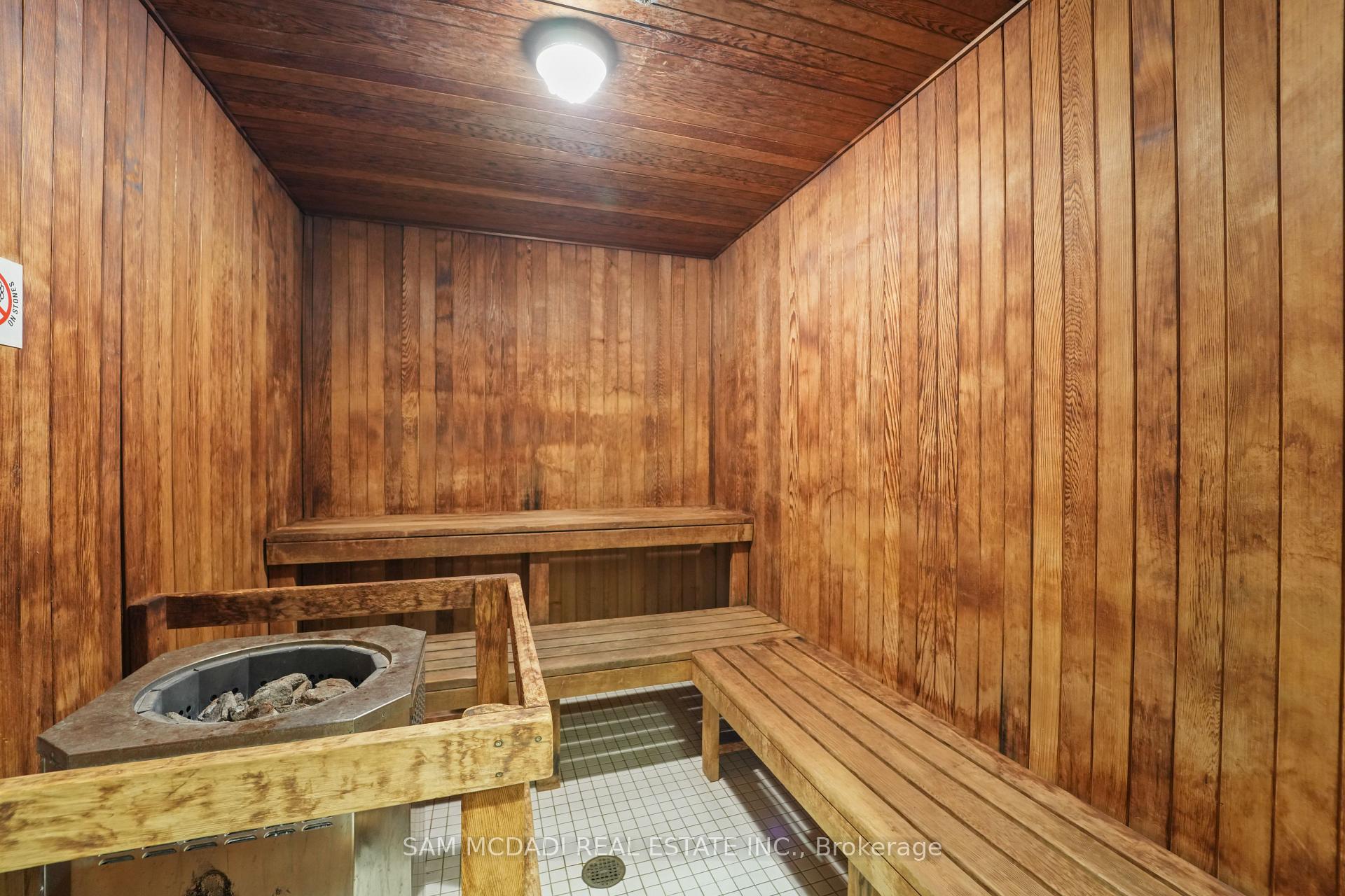 5229 Dundas Street W 2002