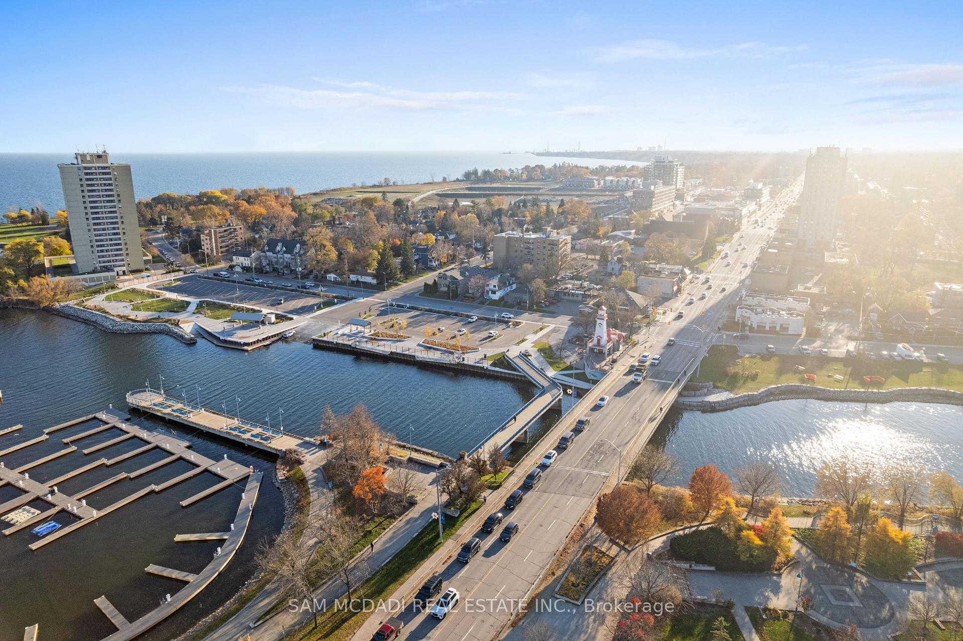 1470 Pinetree Crescent