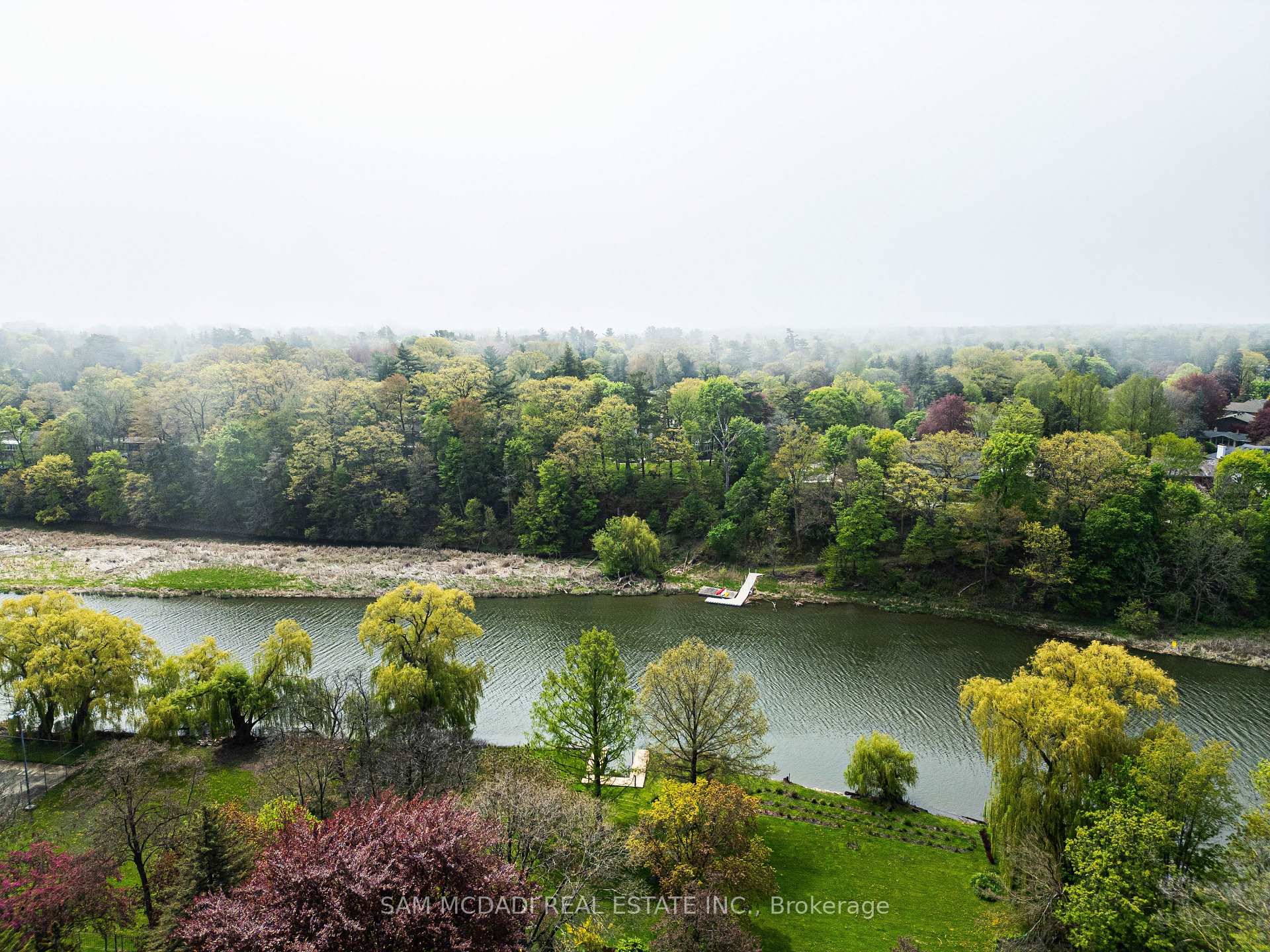 1470 Pinetree Crescent