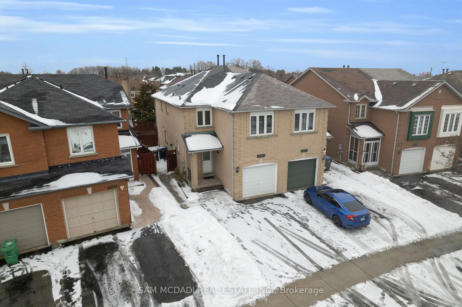 5487 Cosmic Crescent