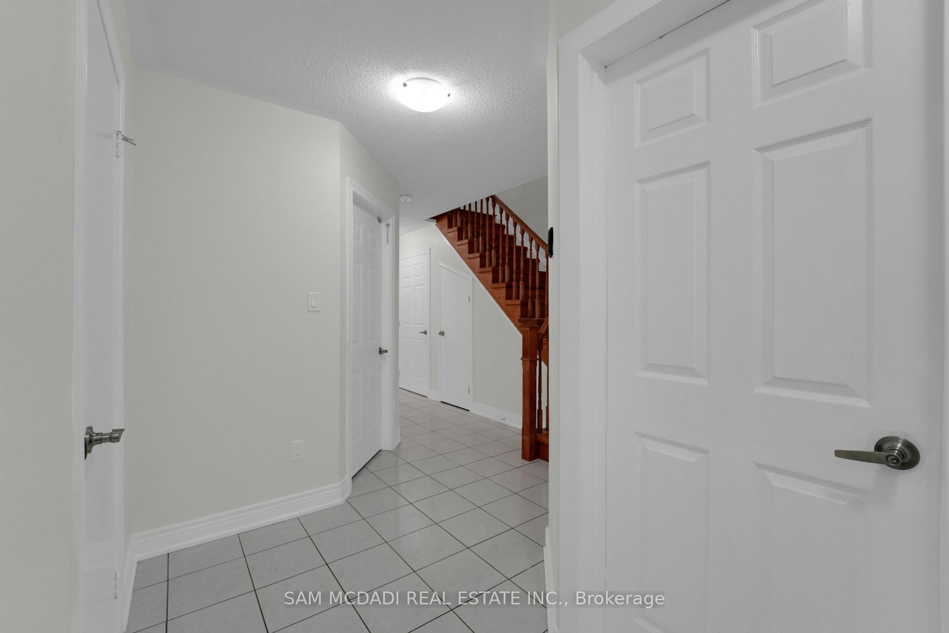 5487 Cosmic Crescent