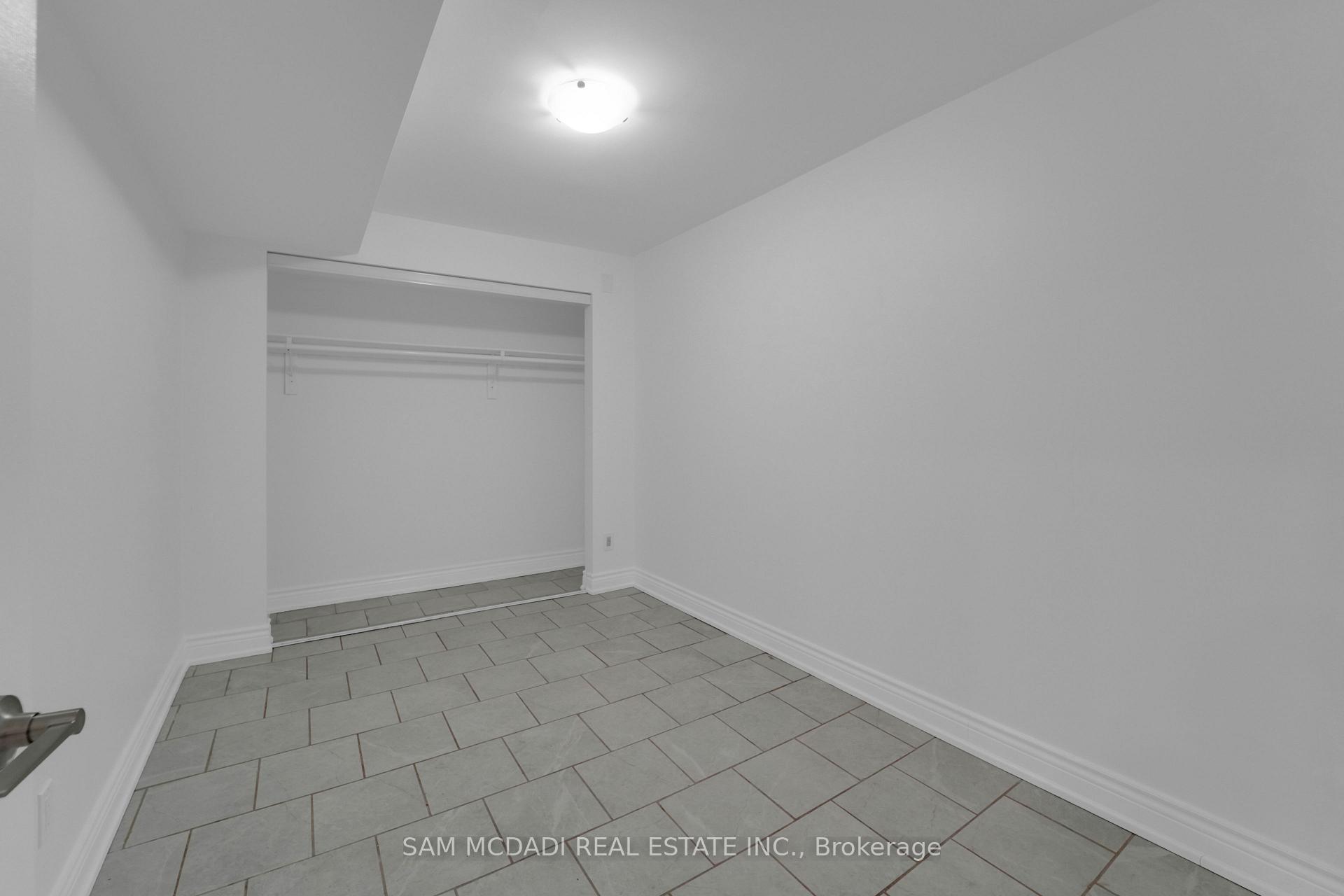 5487 Cosmic Crescent