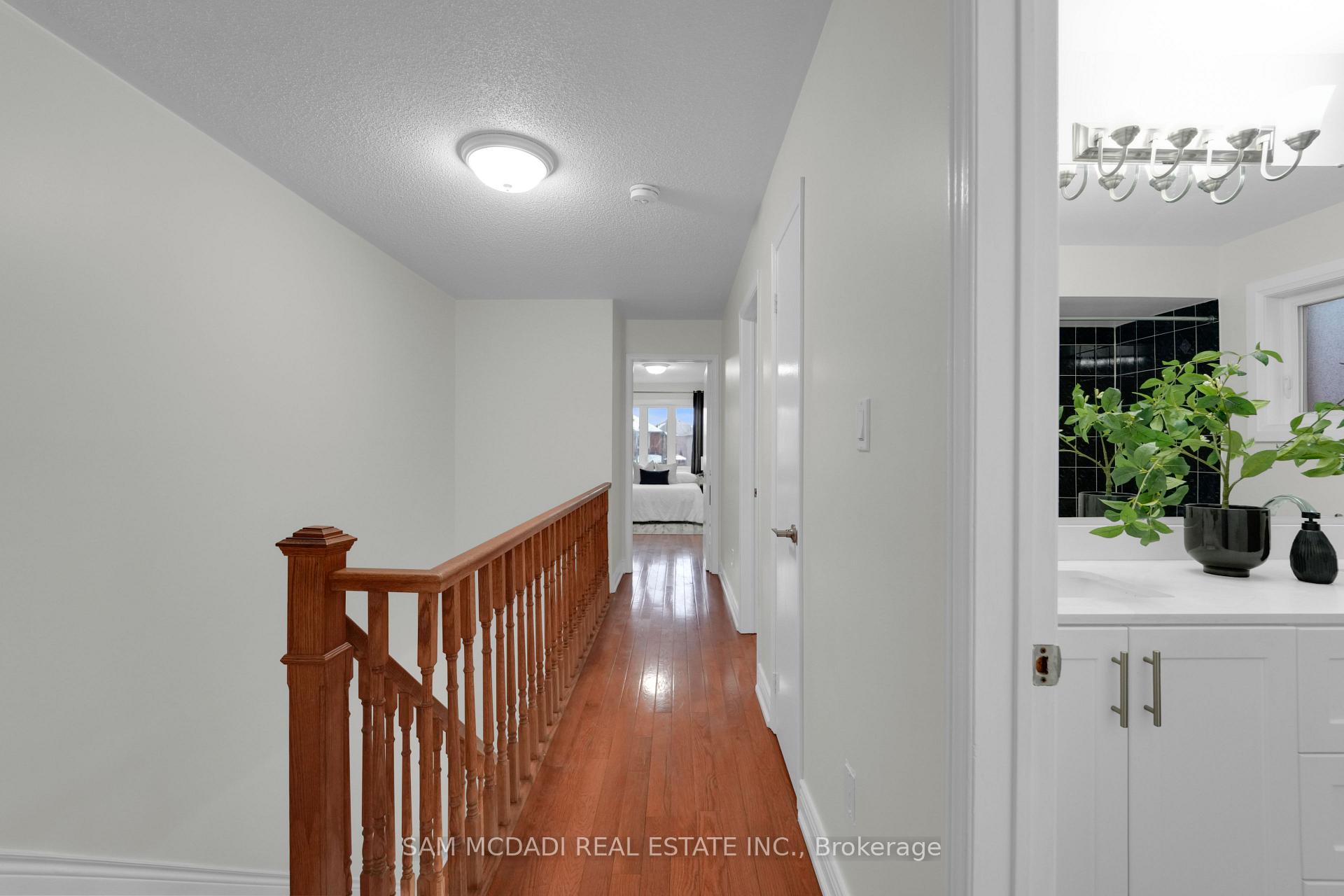 5487 Cosmic Crescent