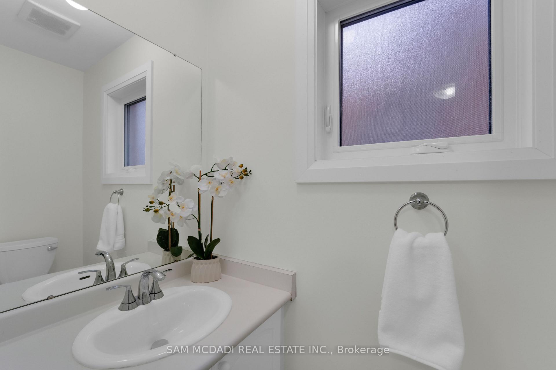 5487 Cosmic Crescent