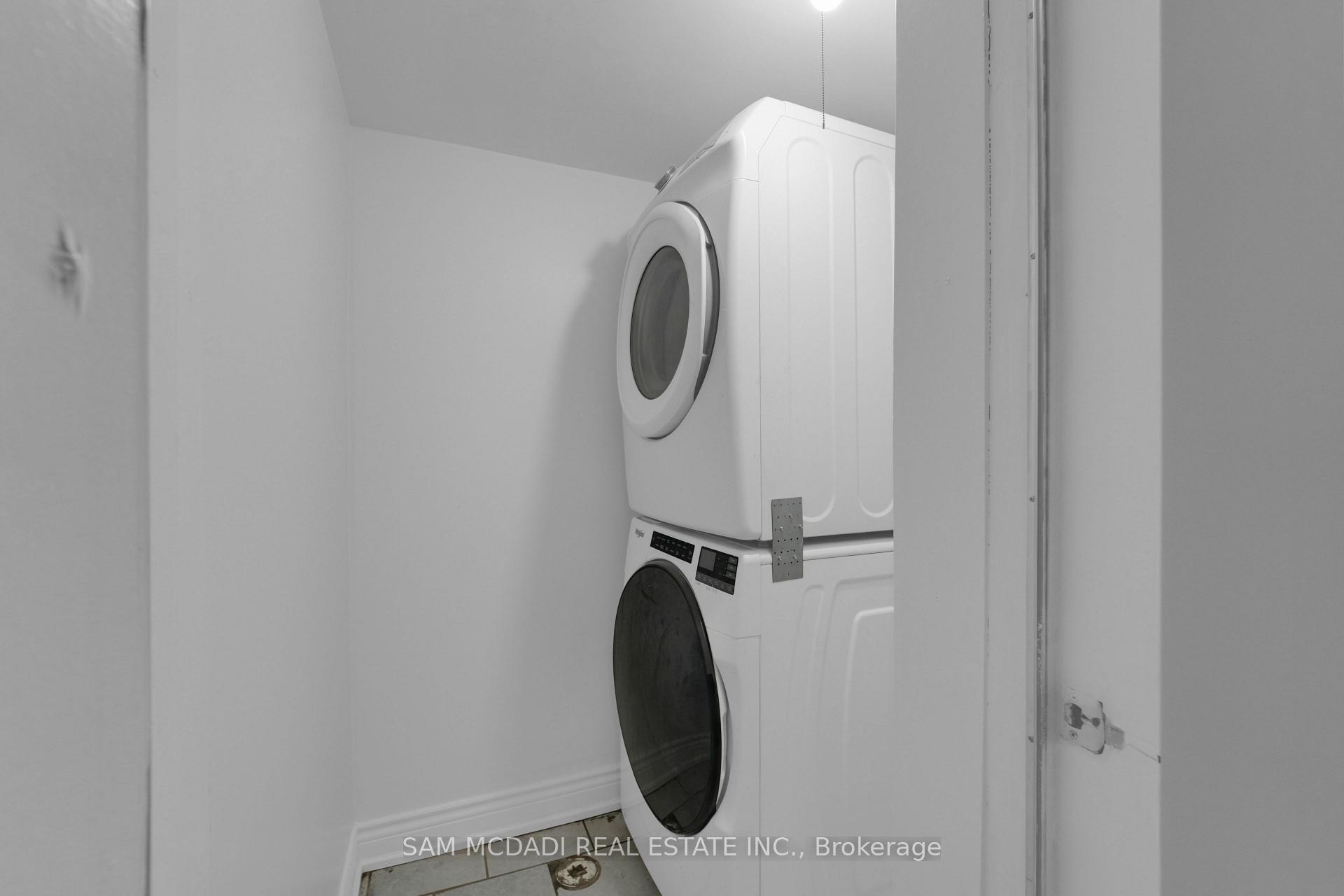 5487 Cosmic Crescent