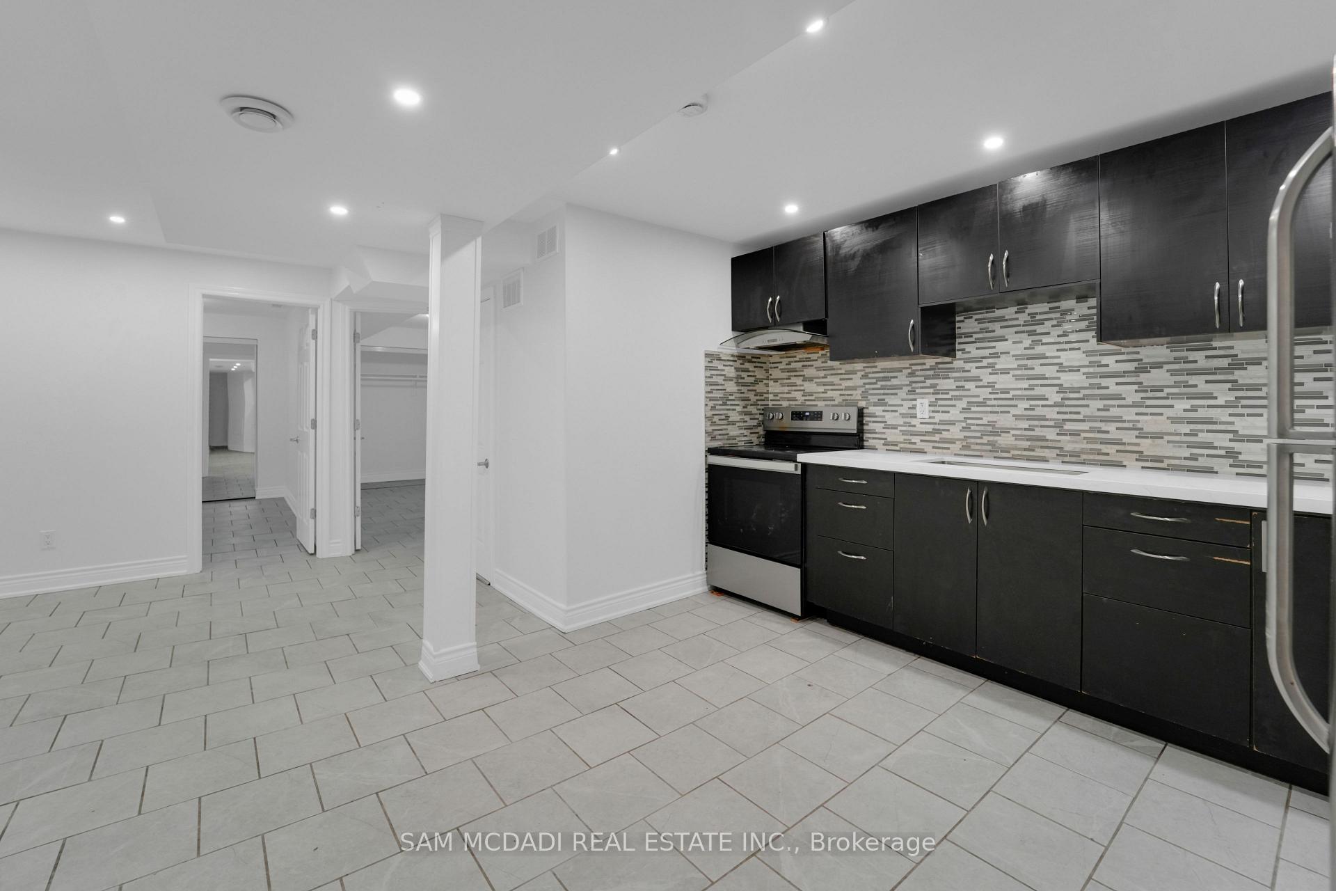 5487 Cosmic Crescent