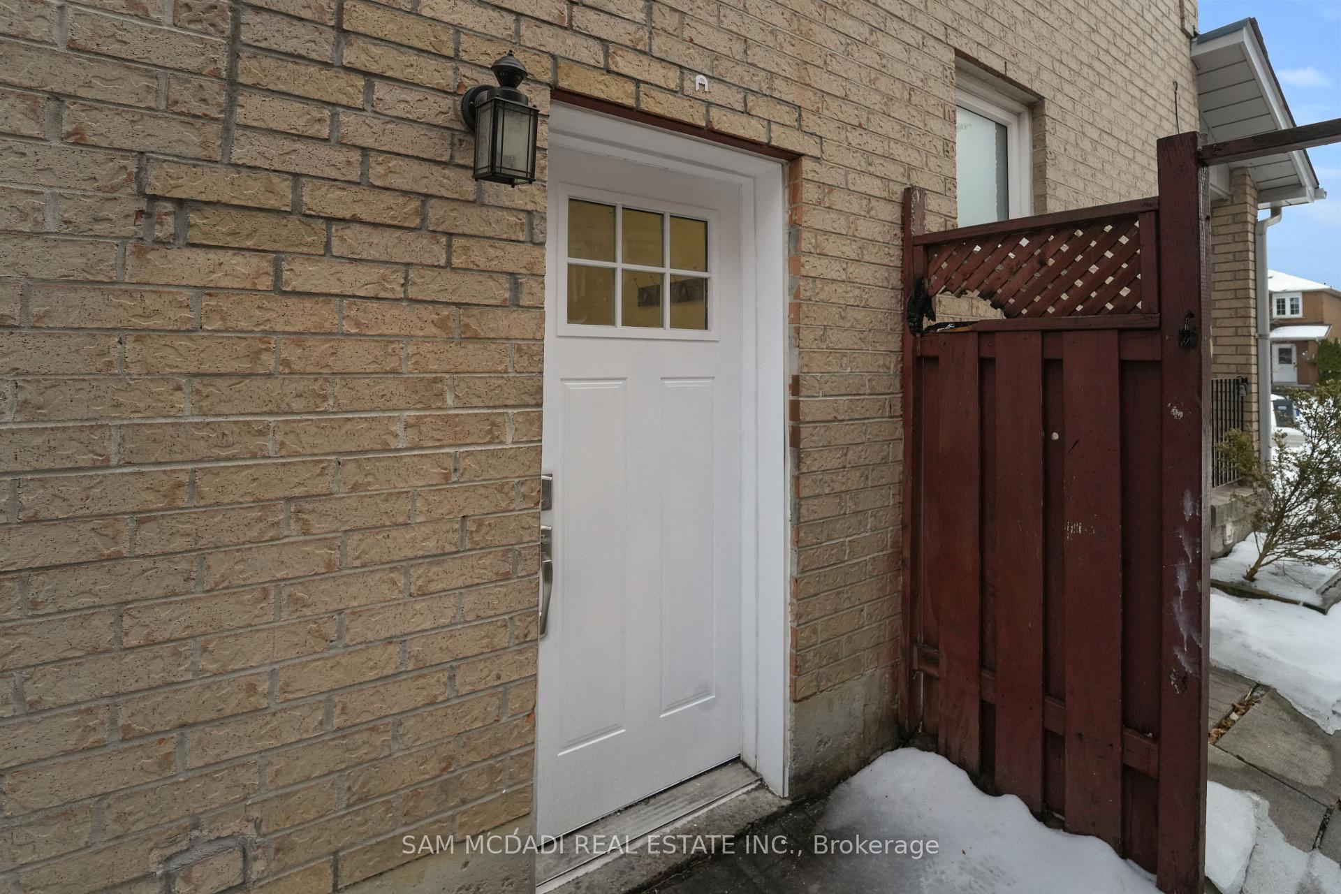 5487 Cosmic Crescent