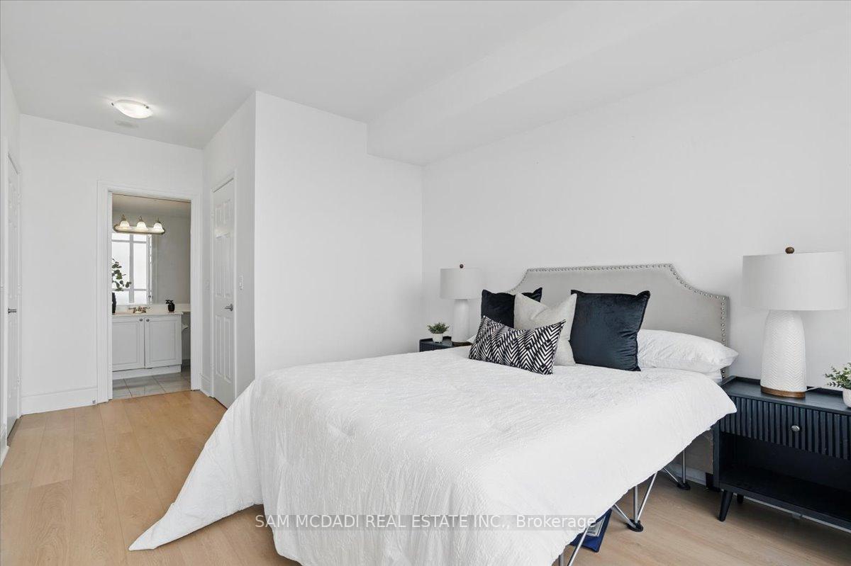 3888 Duke Of York Boulevard 3028