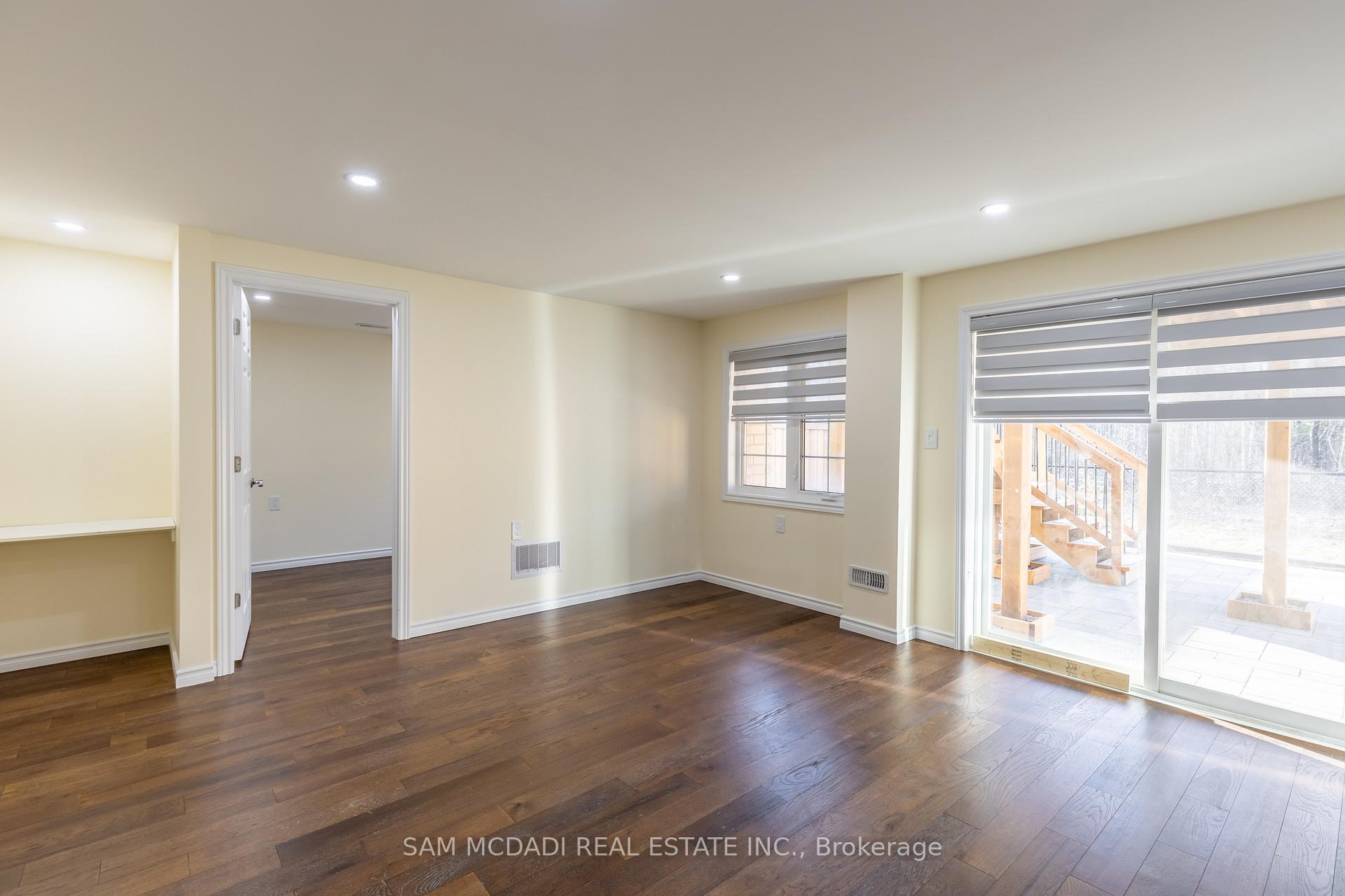 841 Magnolia Terrace