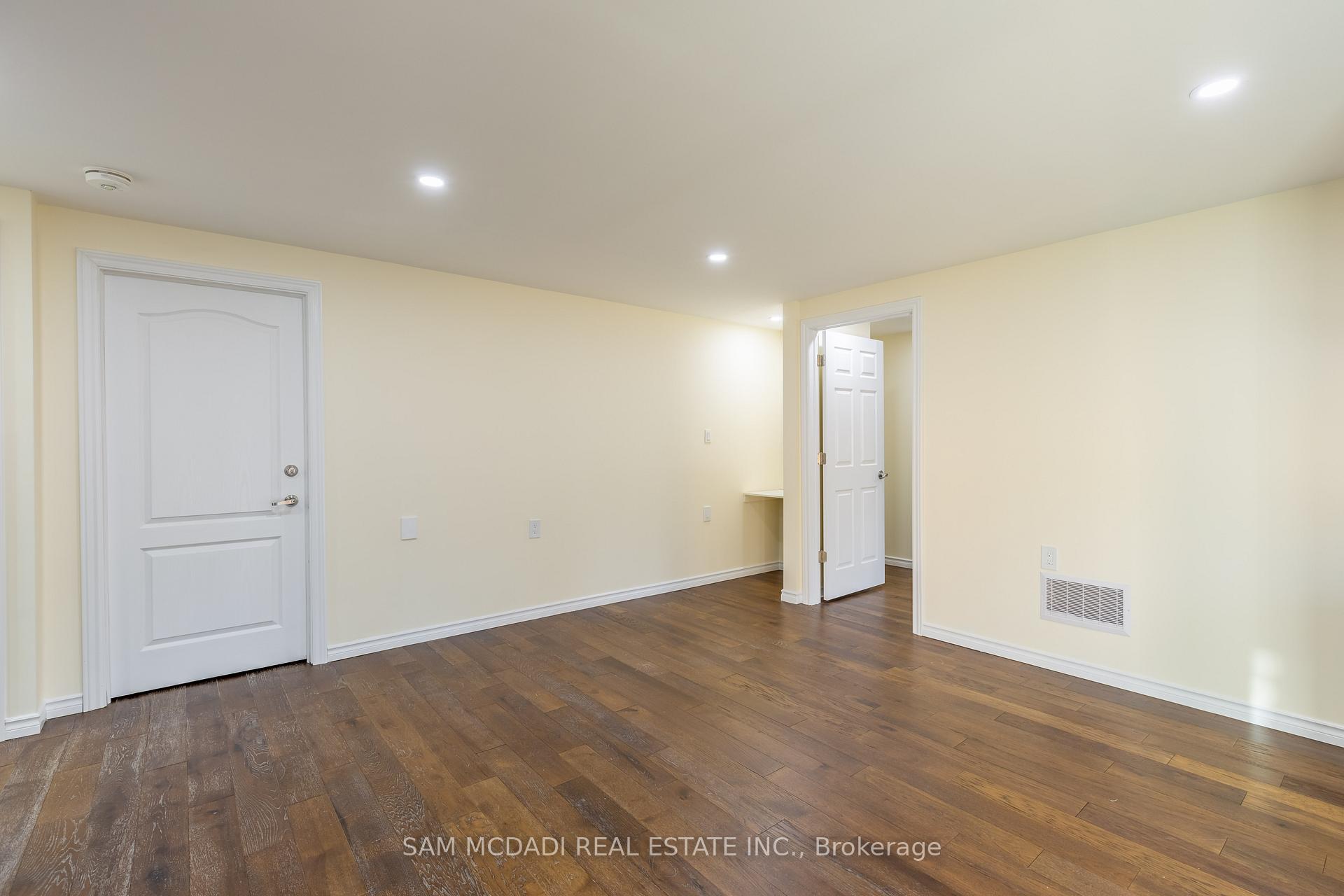 841 Magnolia Terrace