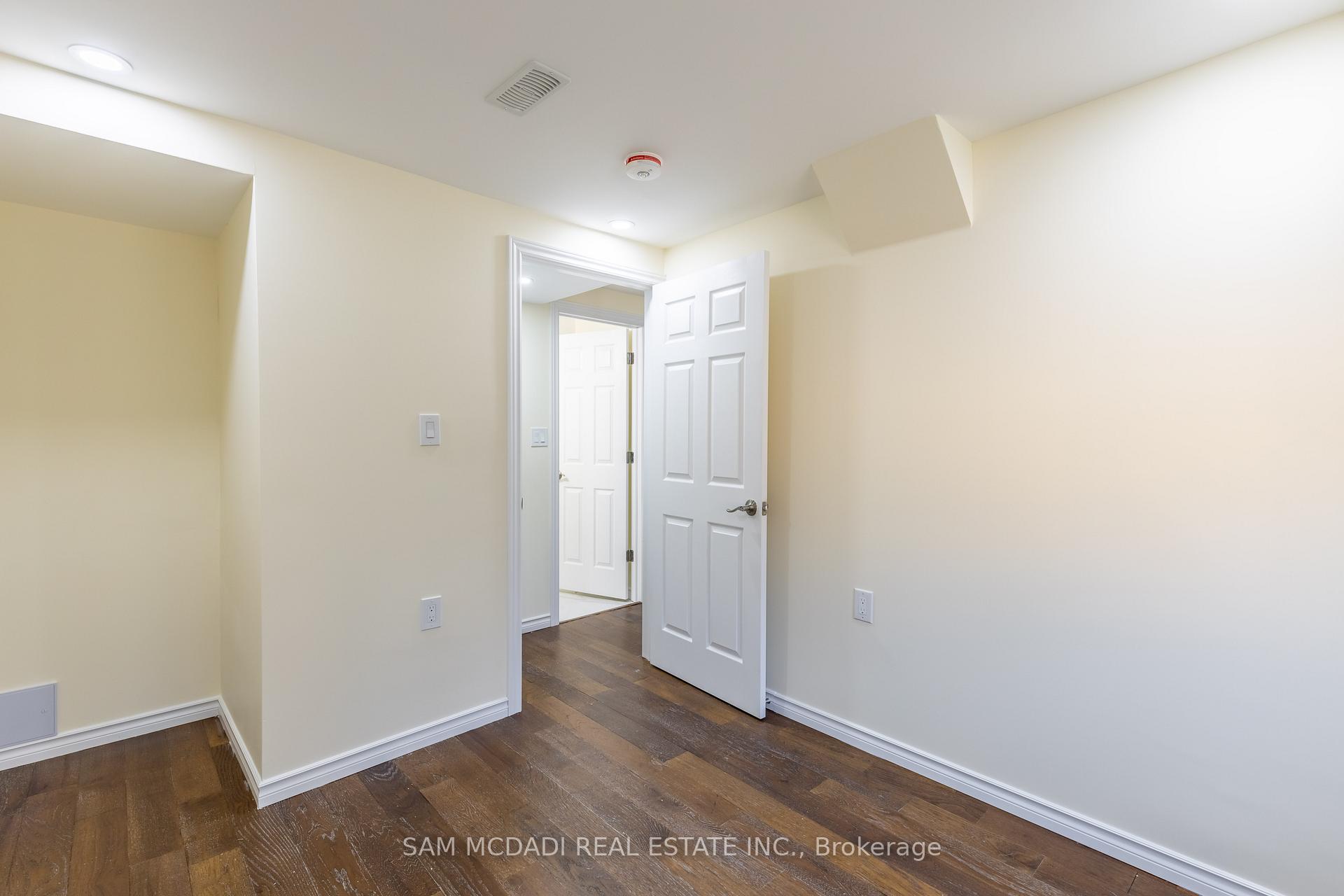 841 Magnolia Terrace