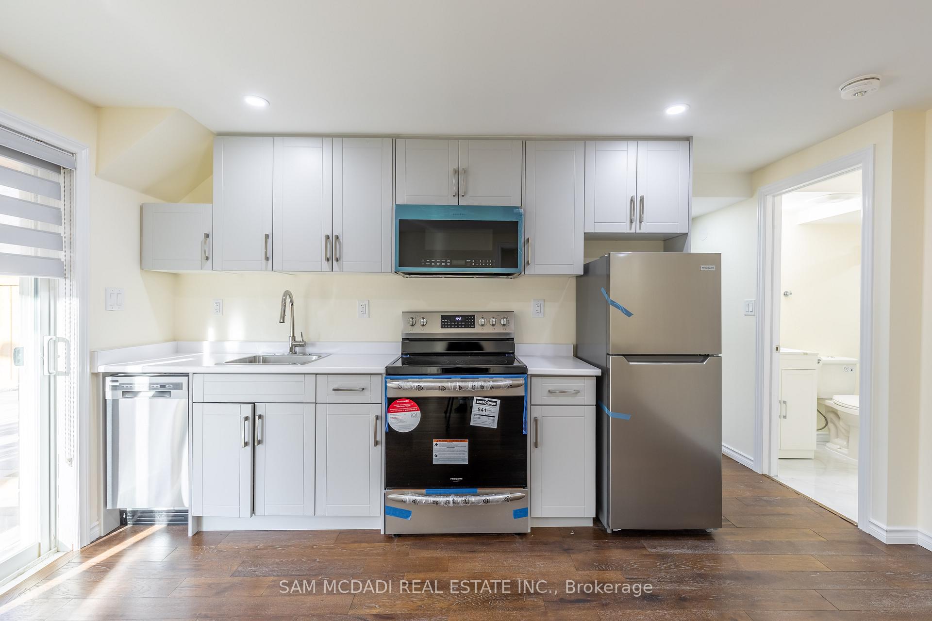 841 Magnolia Terrace