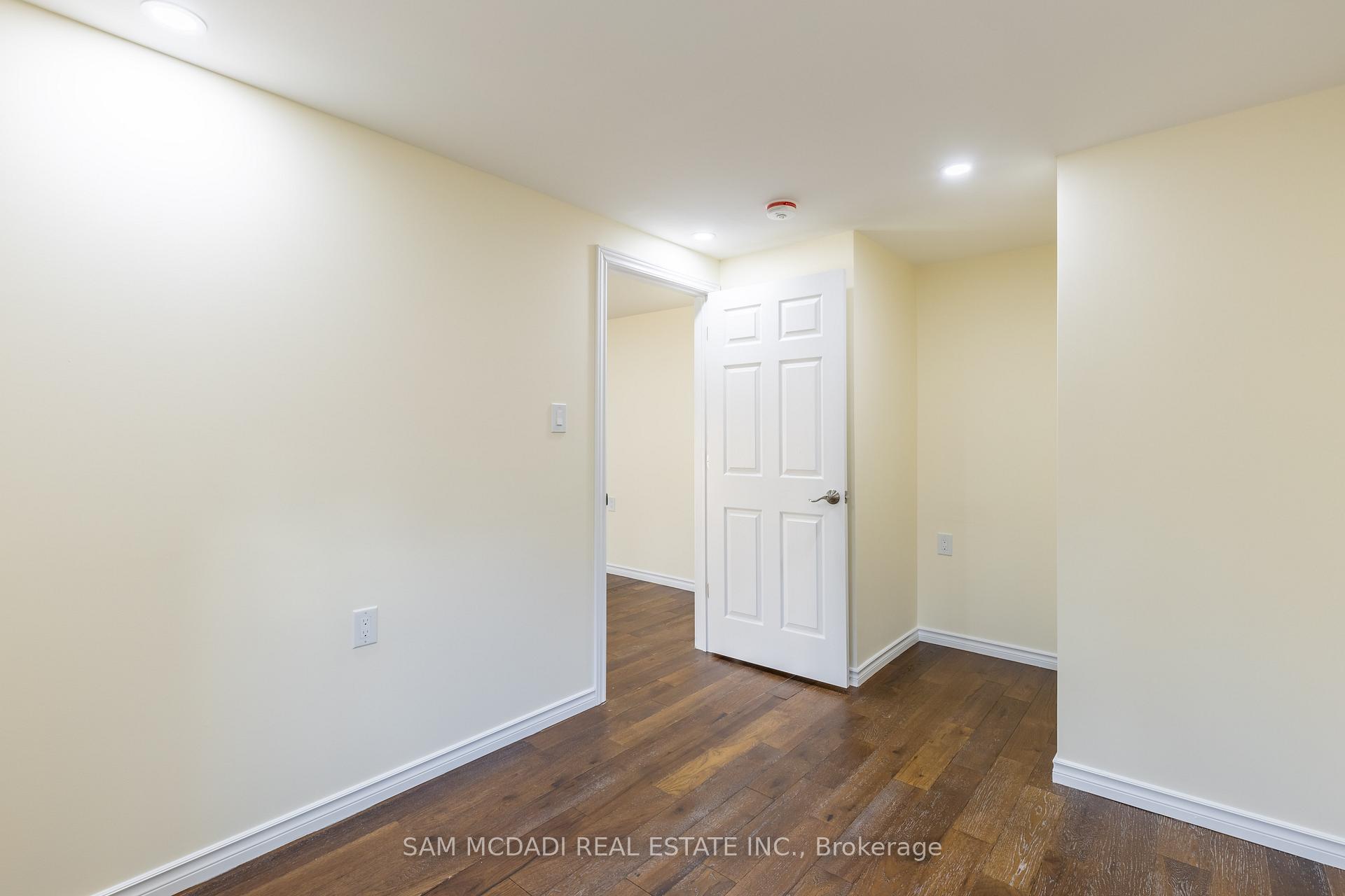 841 Magnolia Terrace