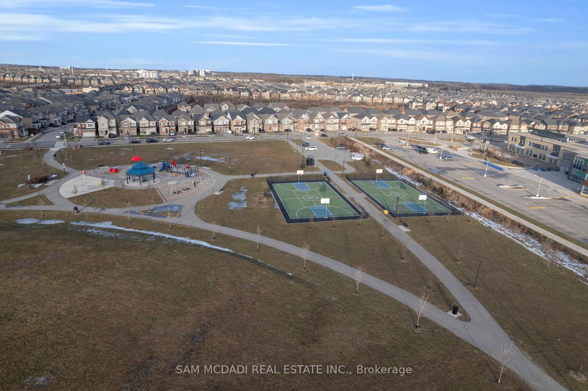 1395 Chretien Street