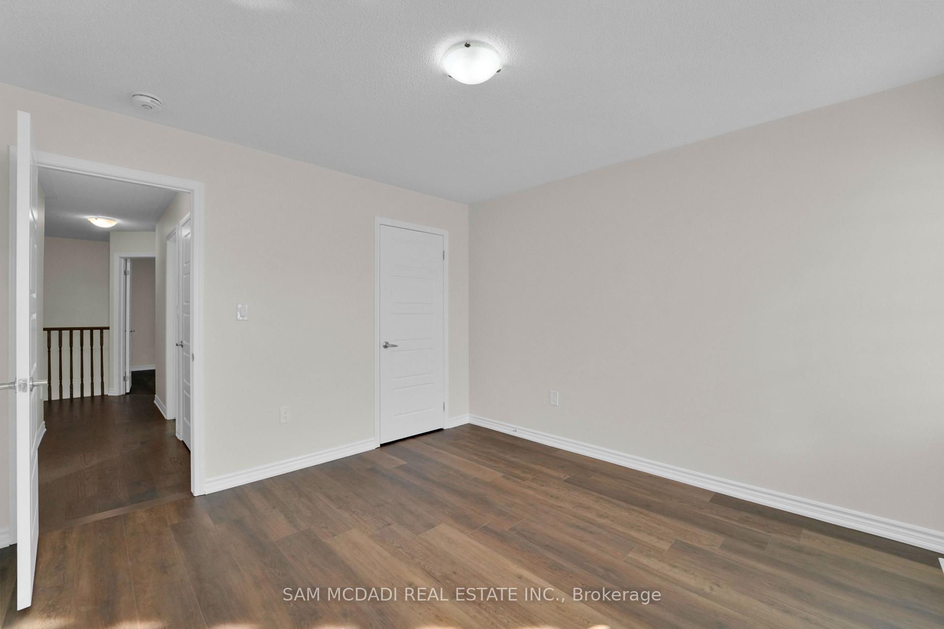 1395 Chretien Street