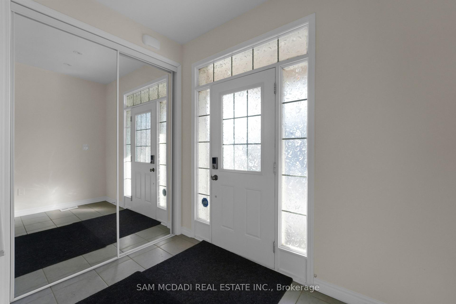 1395 Chretien Street