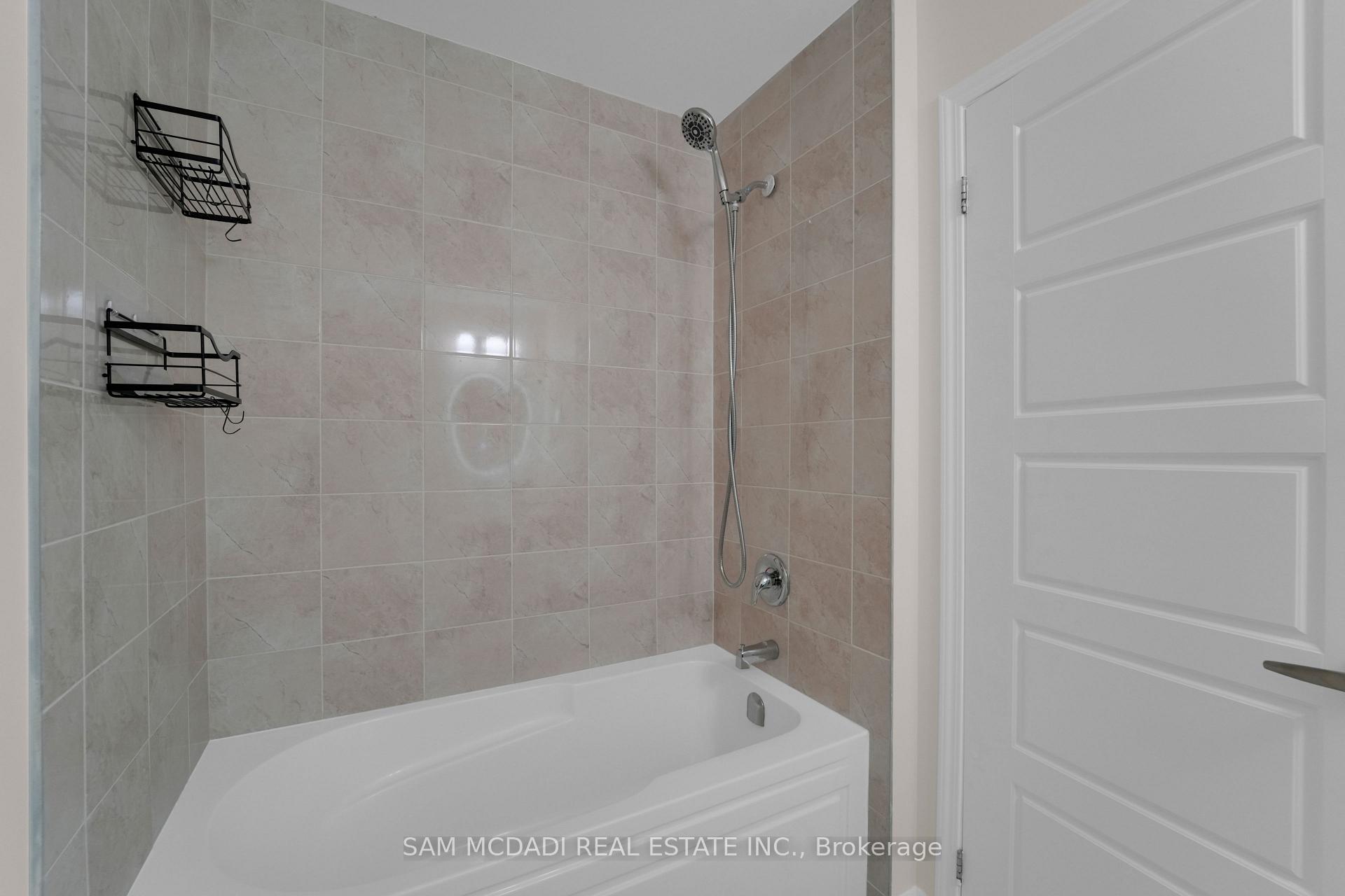 1395 Chretien Street