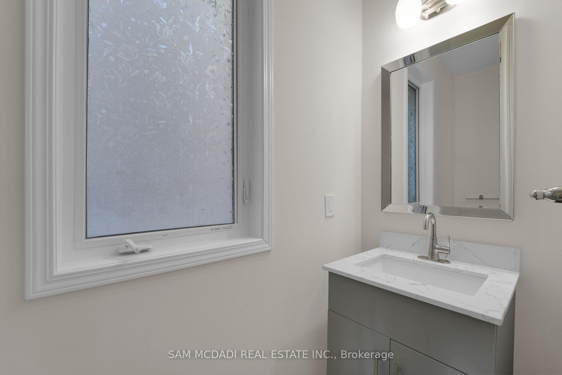 1395 Chretien Street