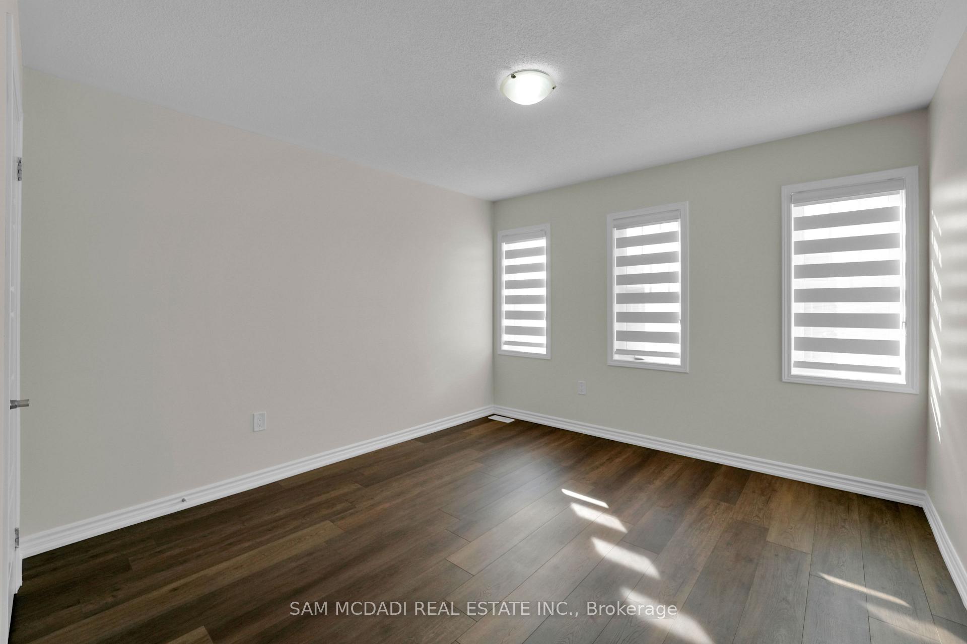 1395 Chretien Street