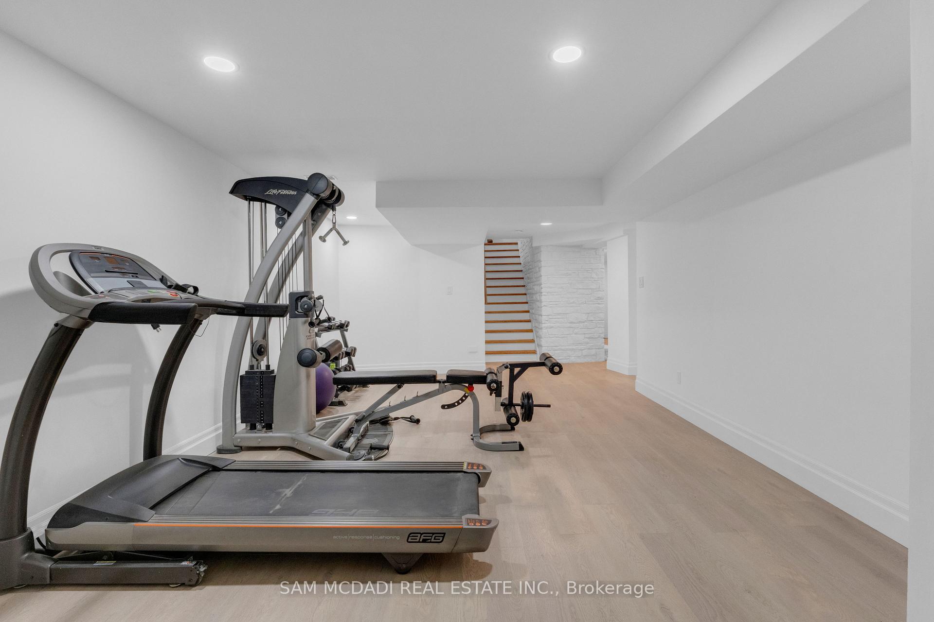 625 Sir Richard's Road