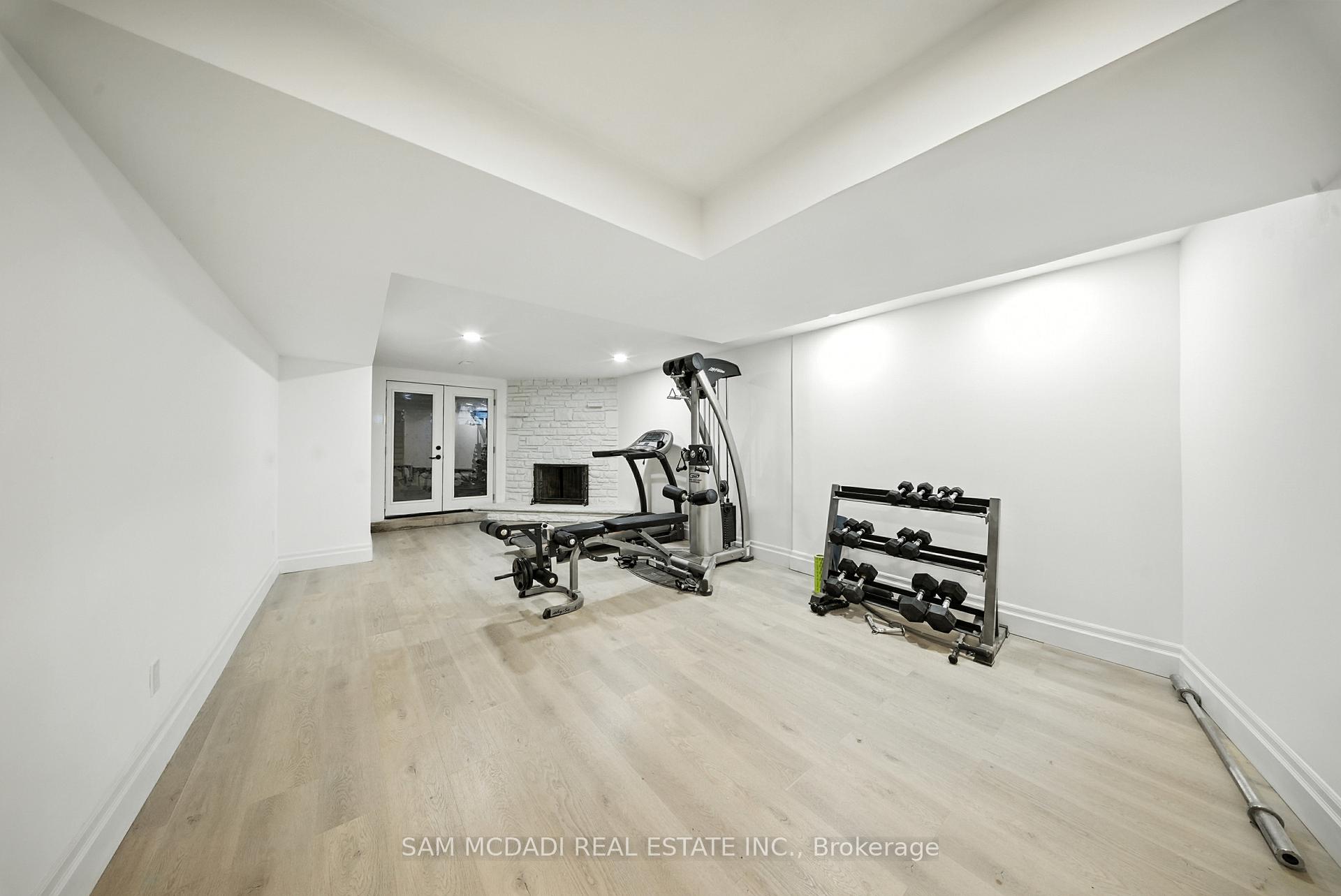 625 Sir Richard's Road