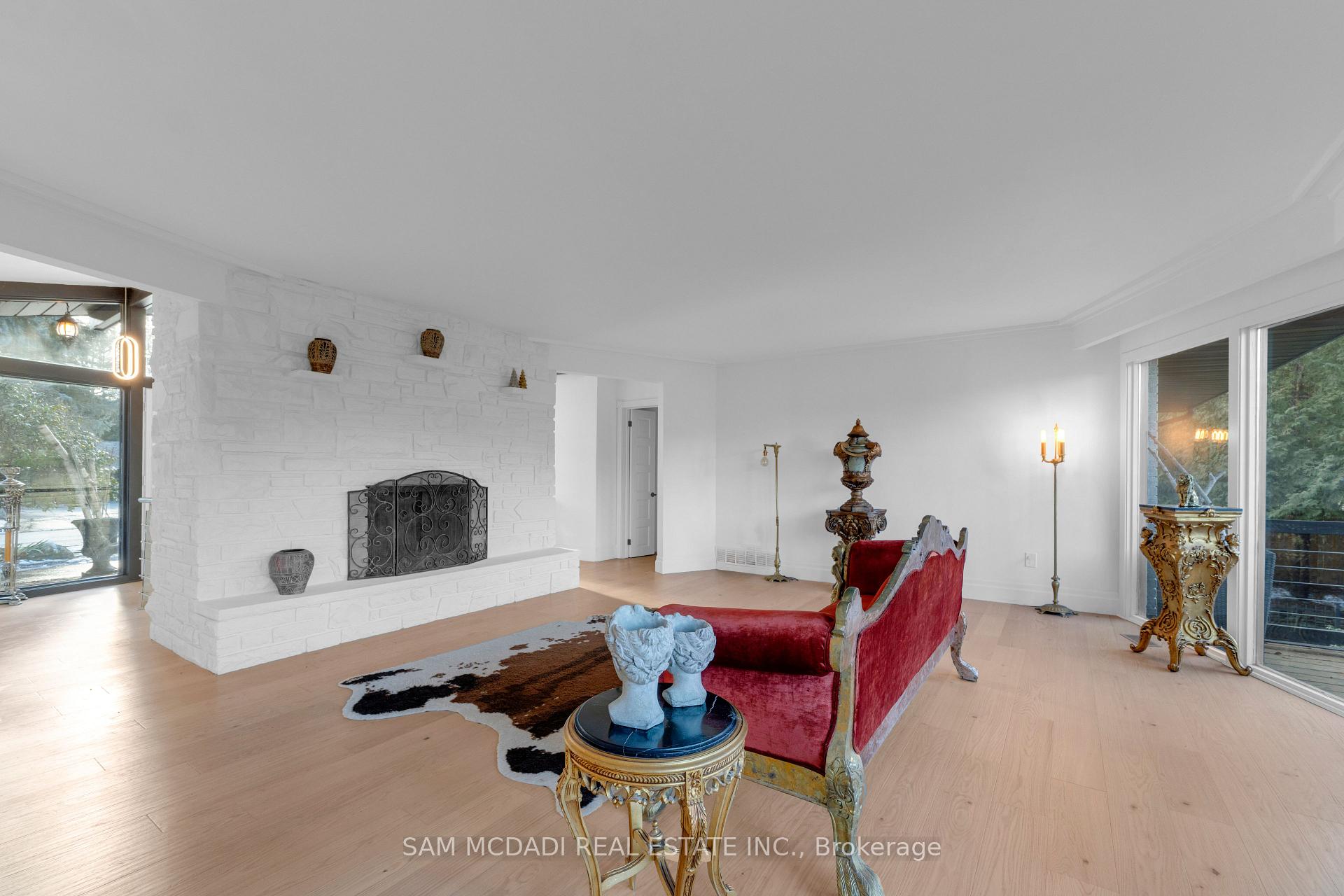 625 Sir Richard's Road