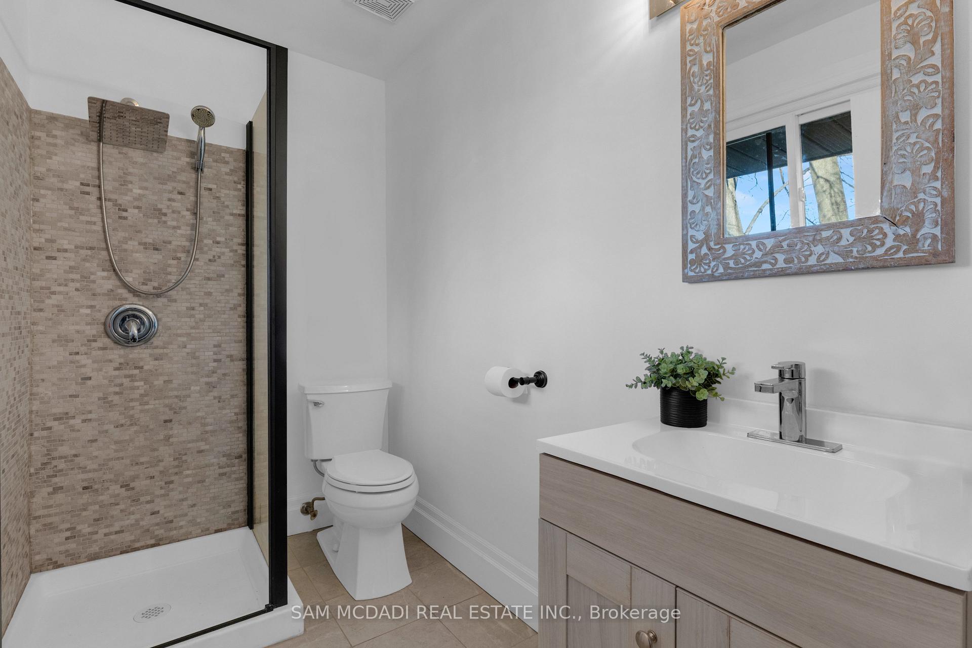 625 Sir Richard's Road