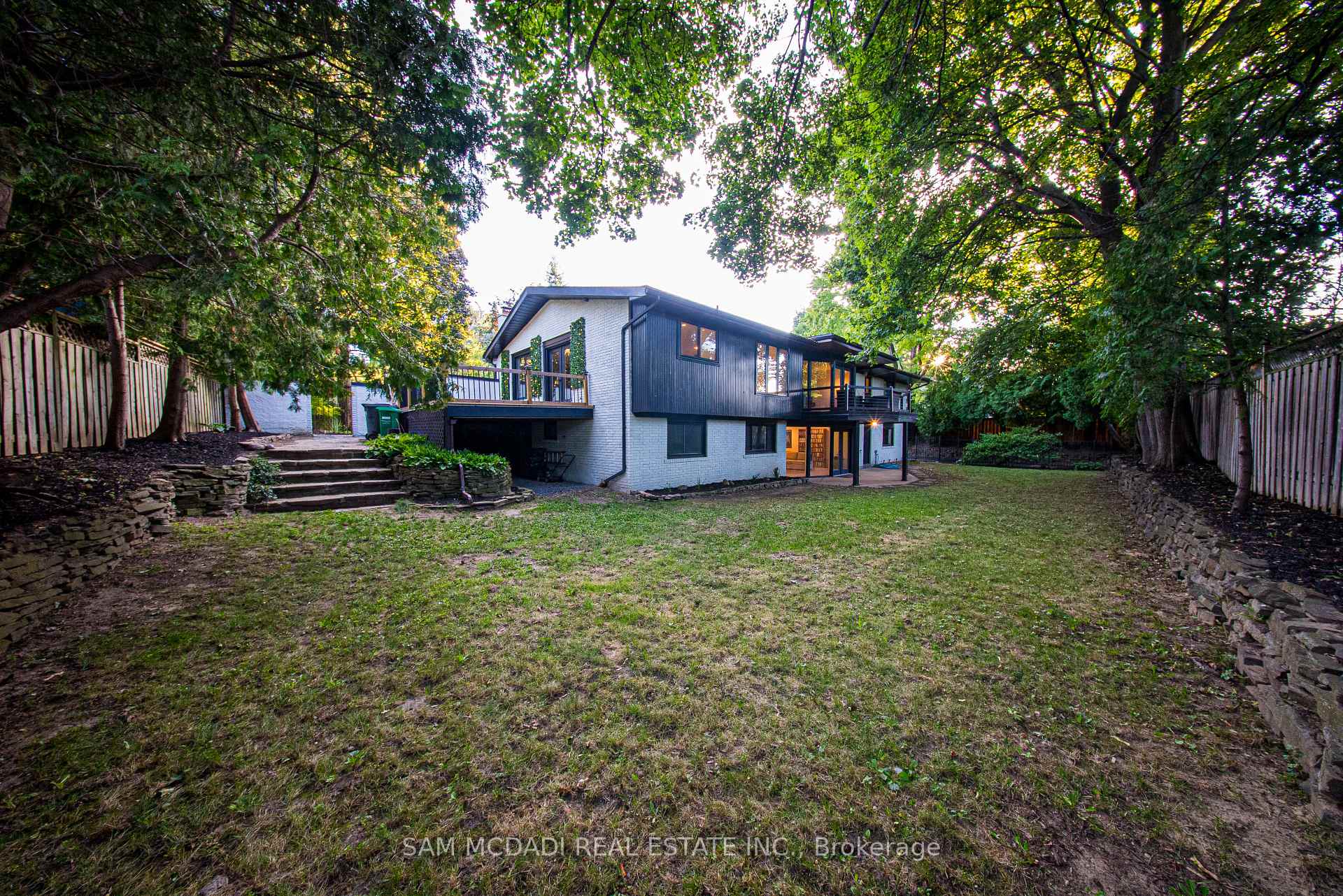 625 Sir Richard's Road