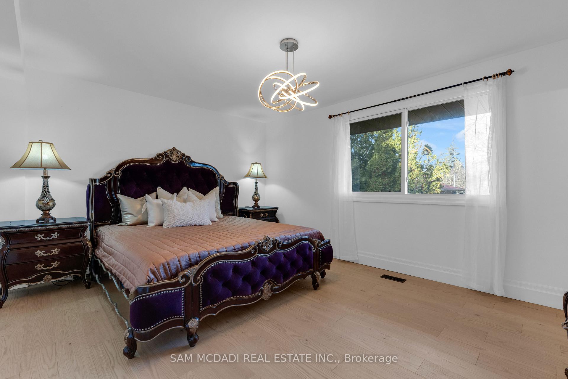 625 Sir Richard's Road