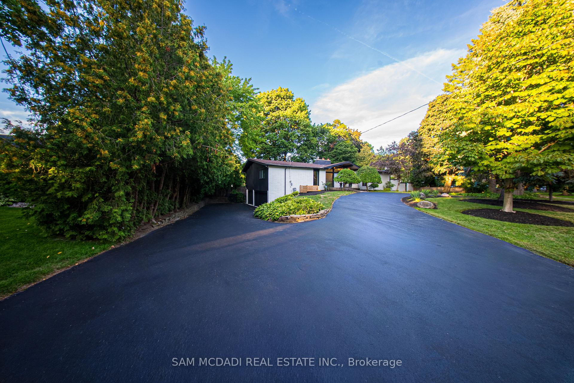 625 Sir Richard's Road