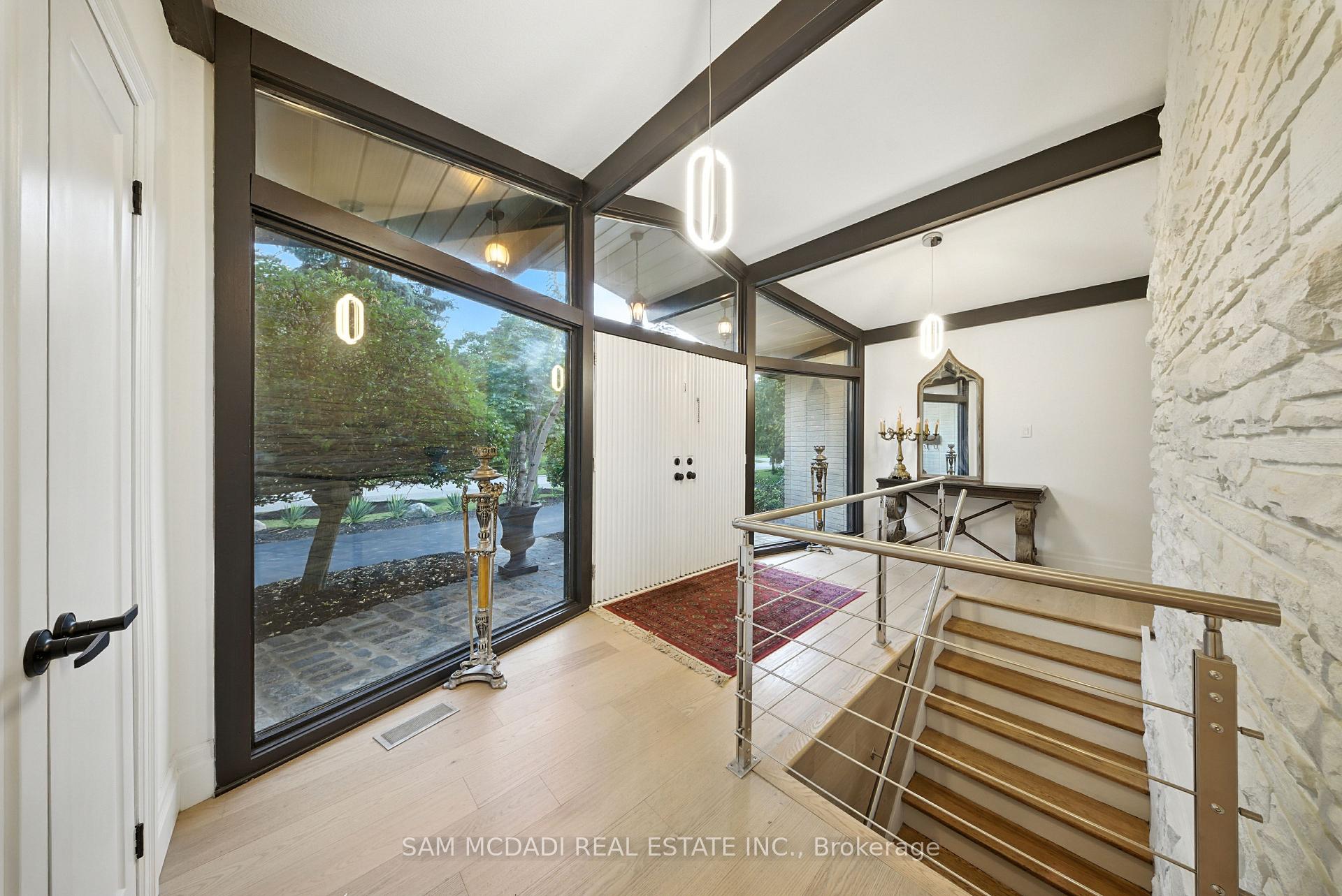 625 Sir Richard's Road