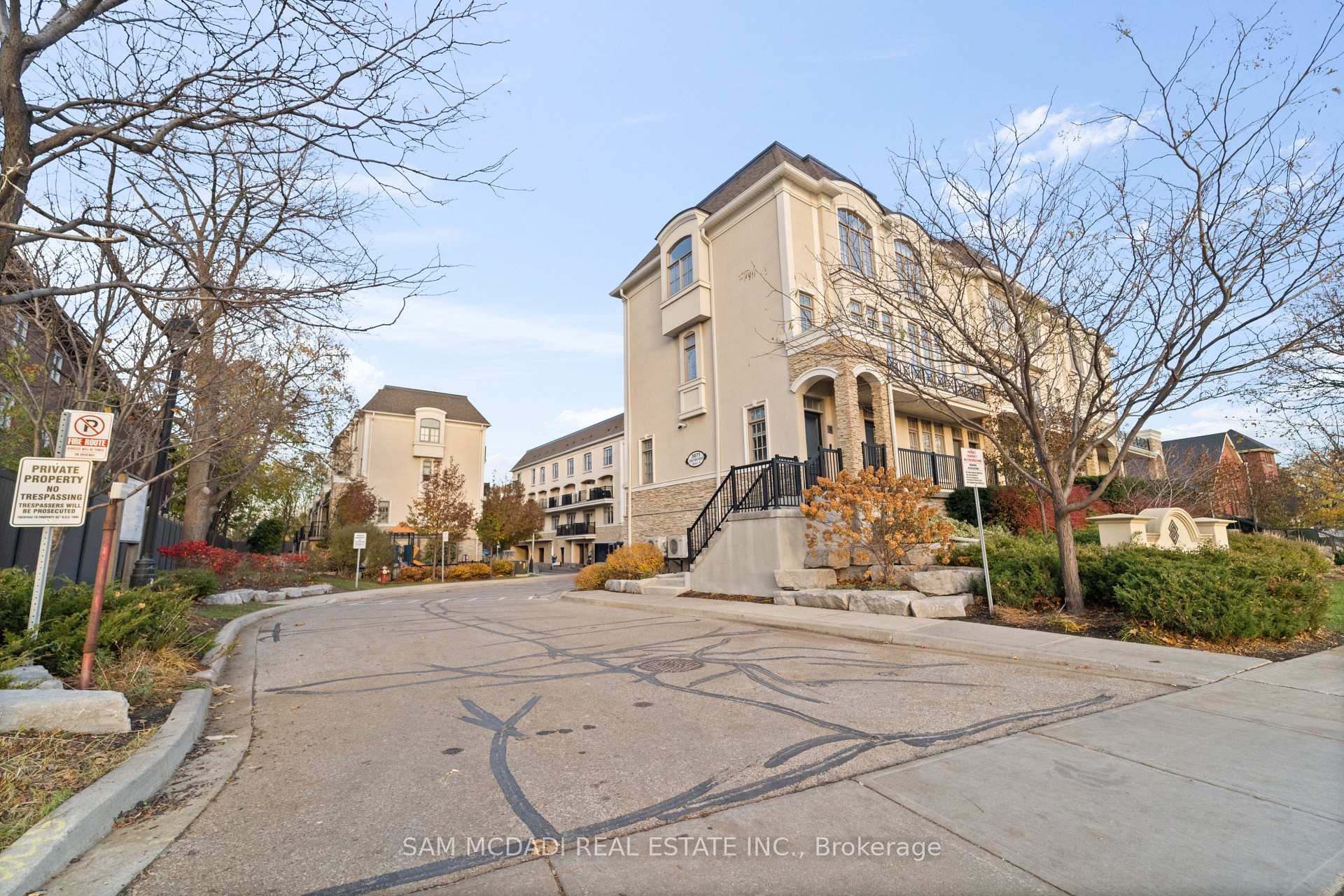 3083 Cawthra Road 23