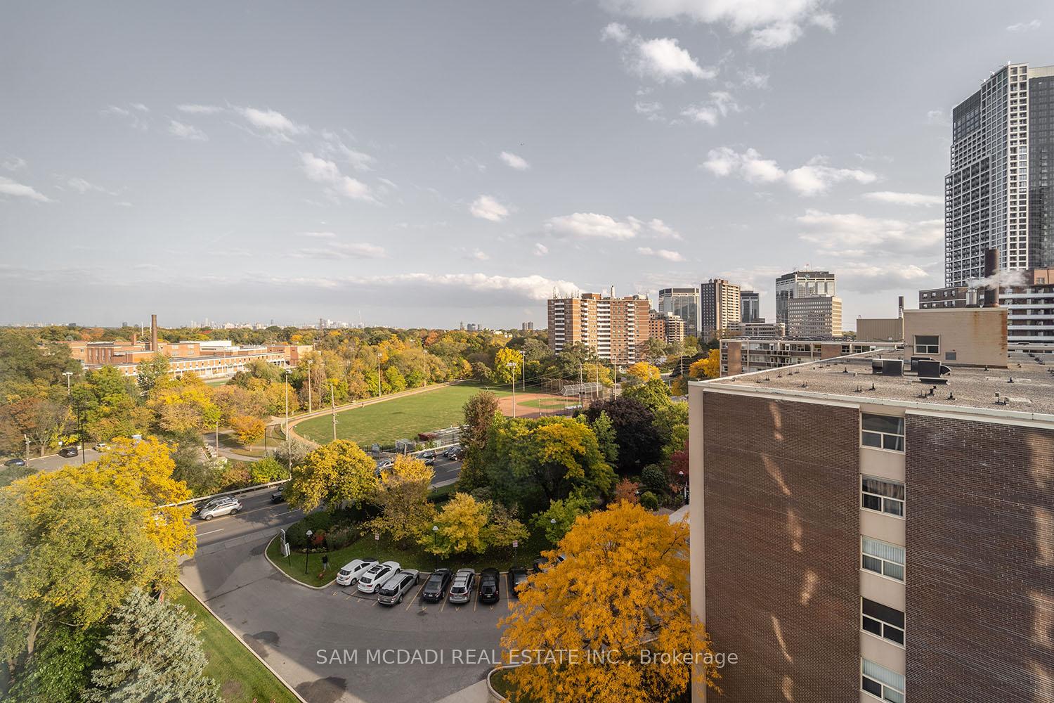 1300 Islington Avenue 909