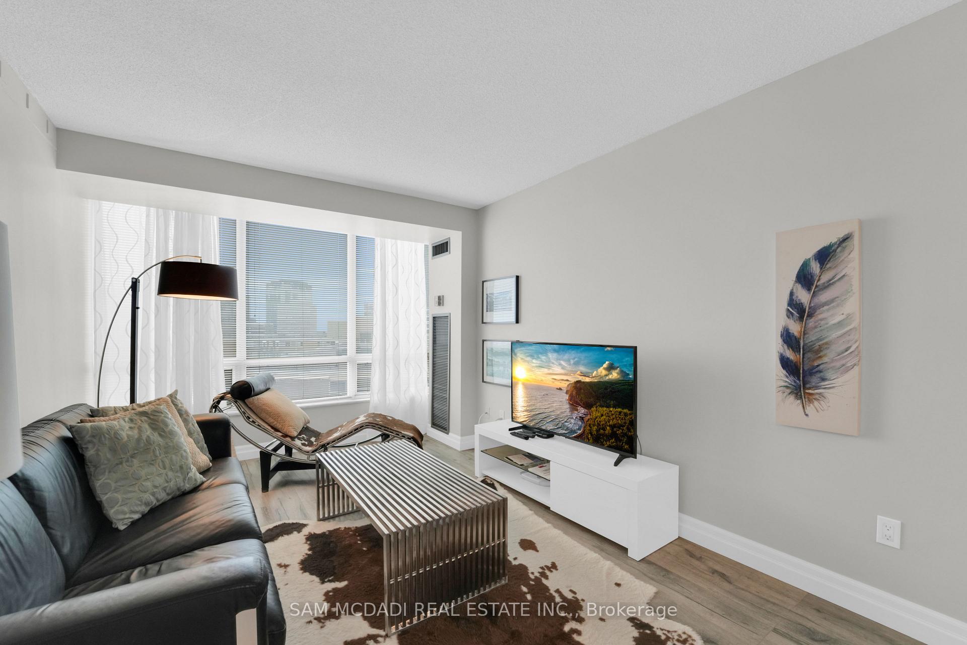 1300 Islington Avenue 909