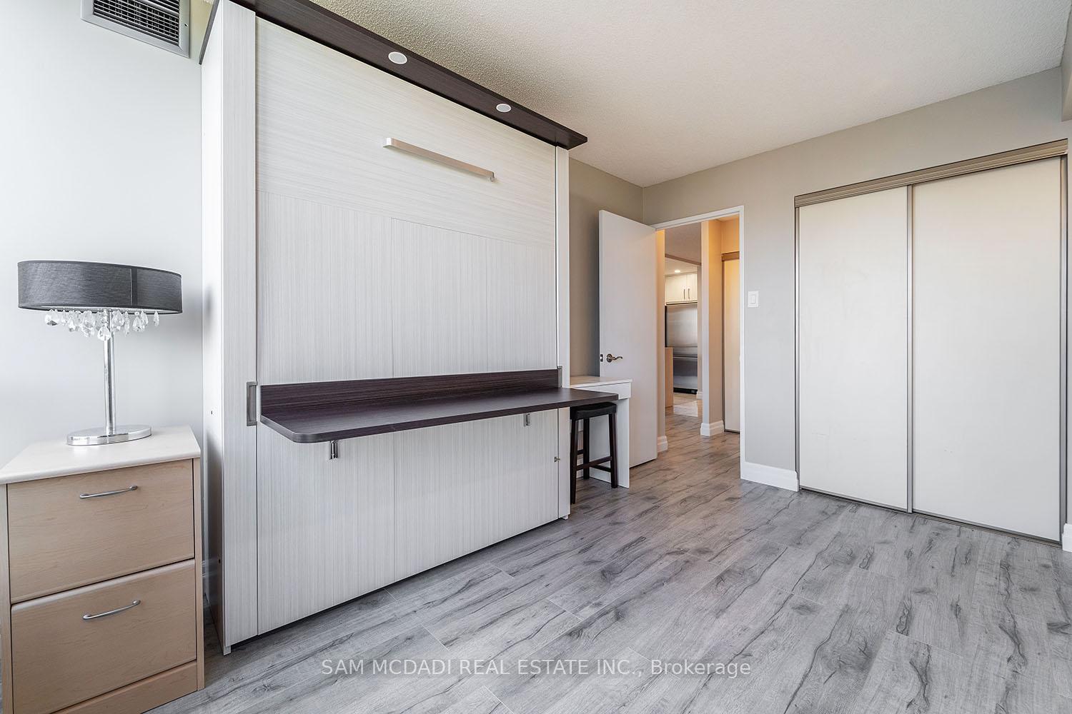 1300 Islington Avenue 909