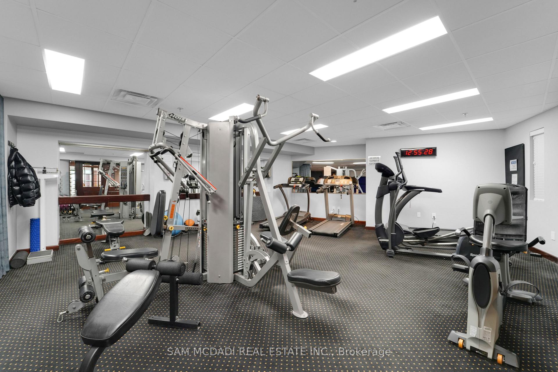 1300 Islington Avenue 909