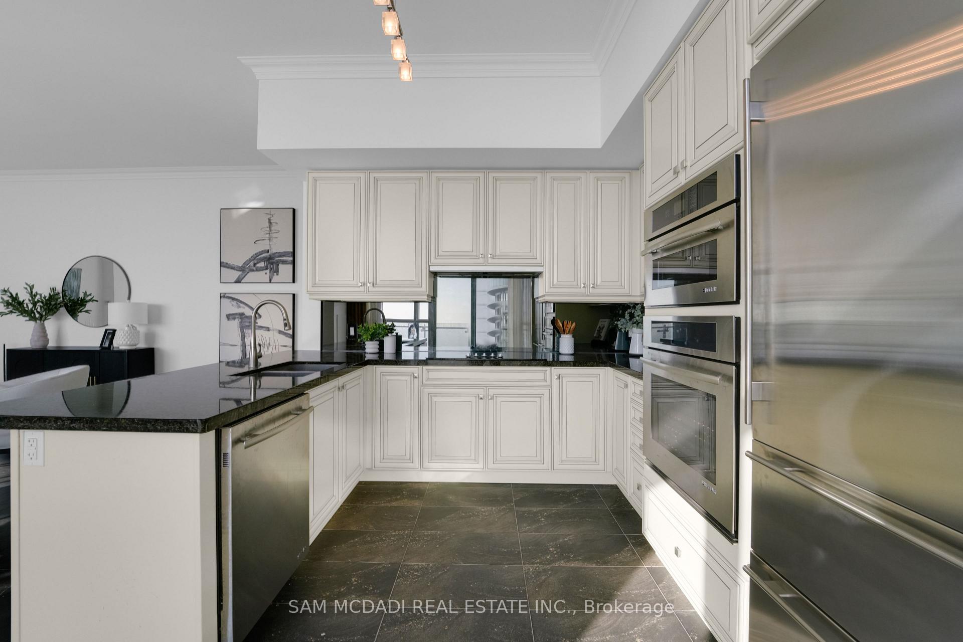 50 Absolute Avenue PH3