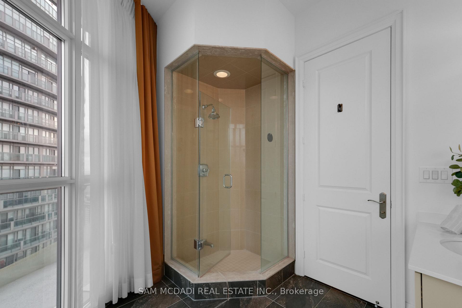 50 Absolute Avenue PH3