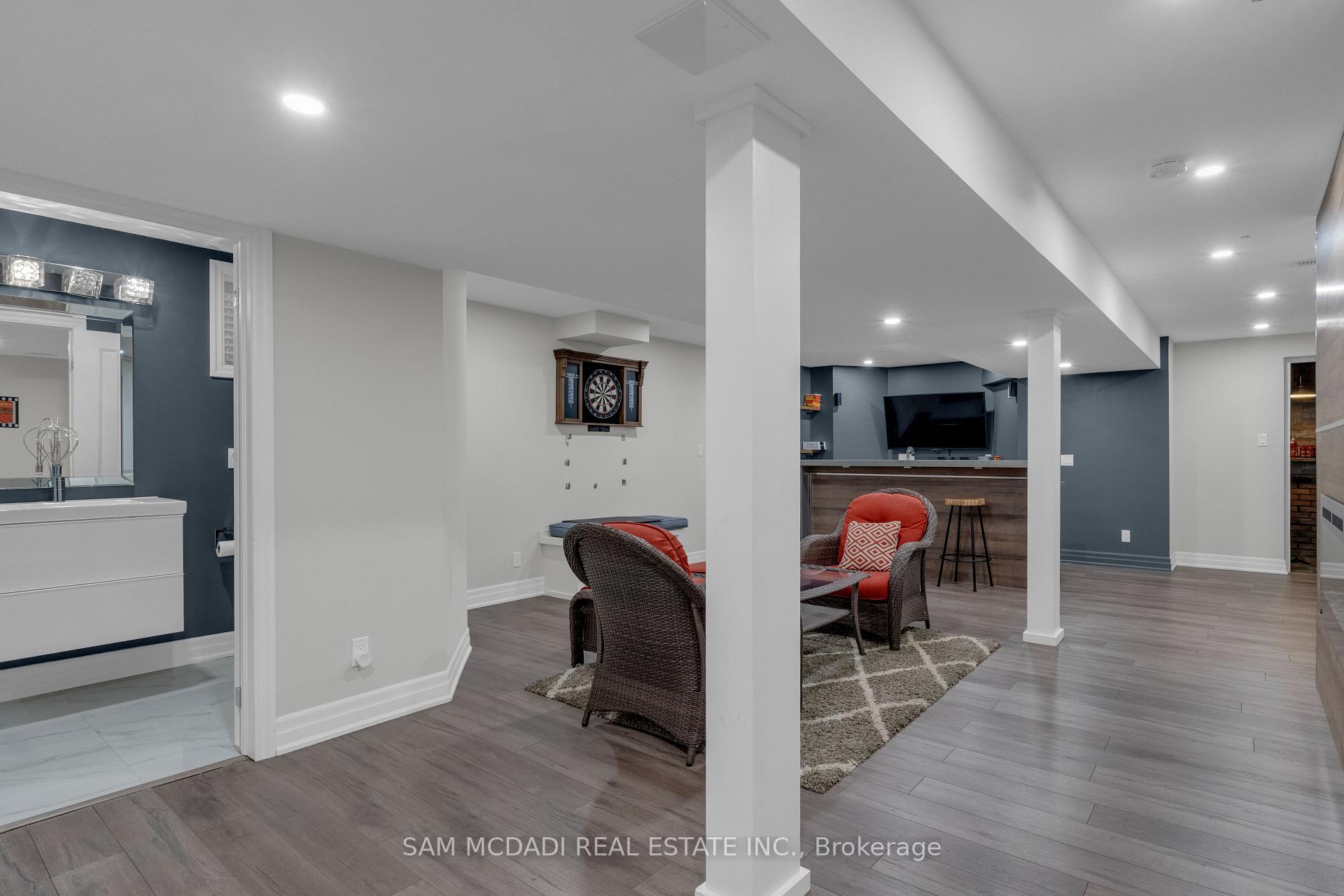 136 North Park Boulevard