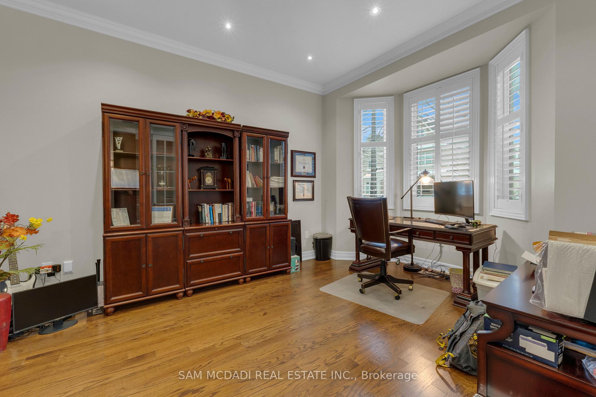 136 North Park Boulevard