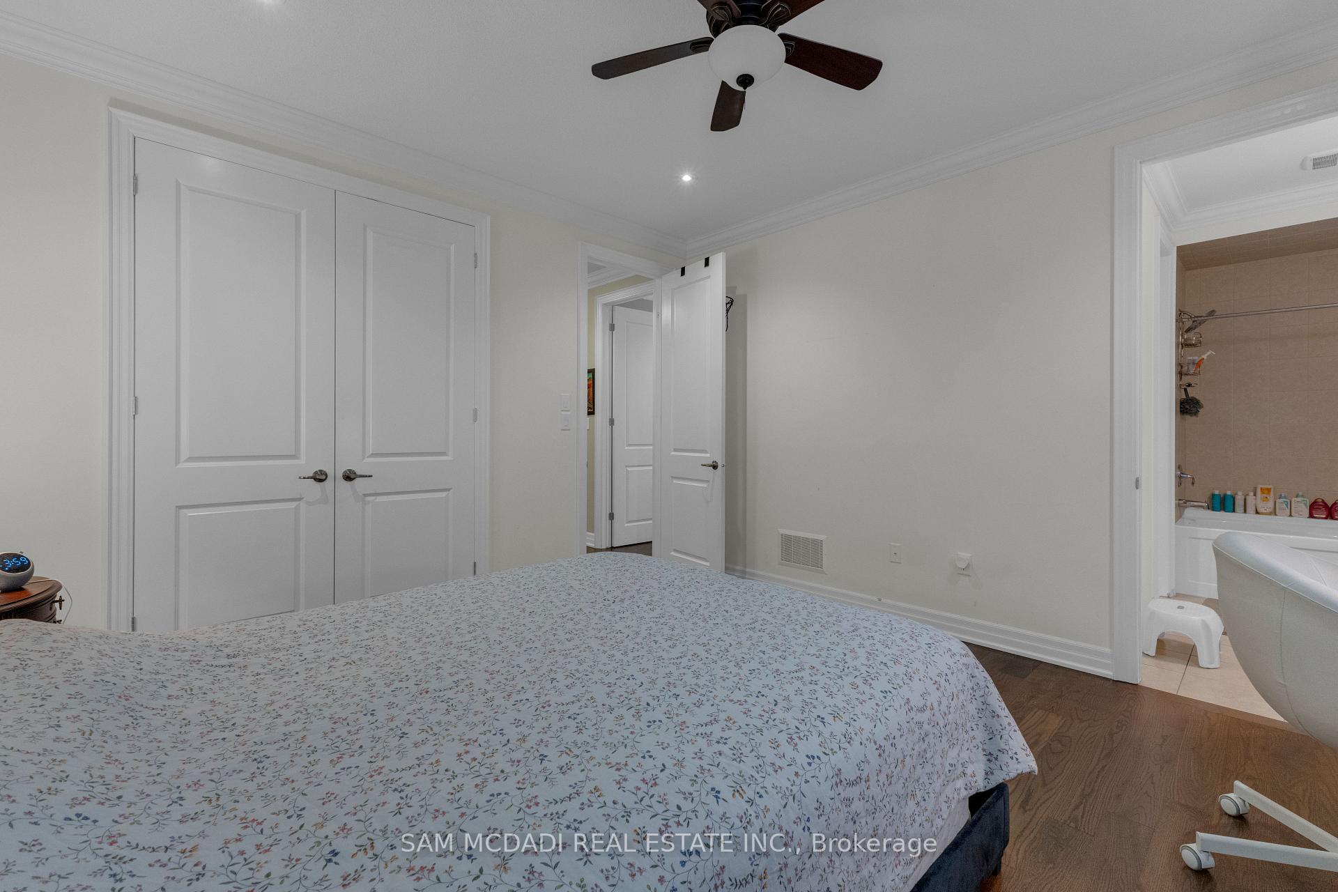 136 North Park Boulevard