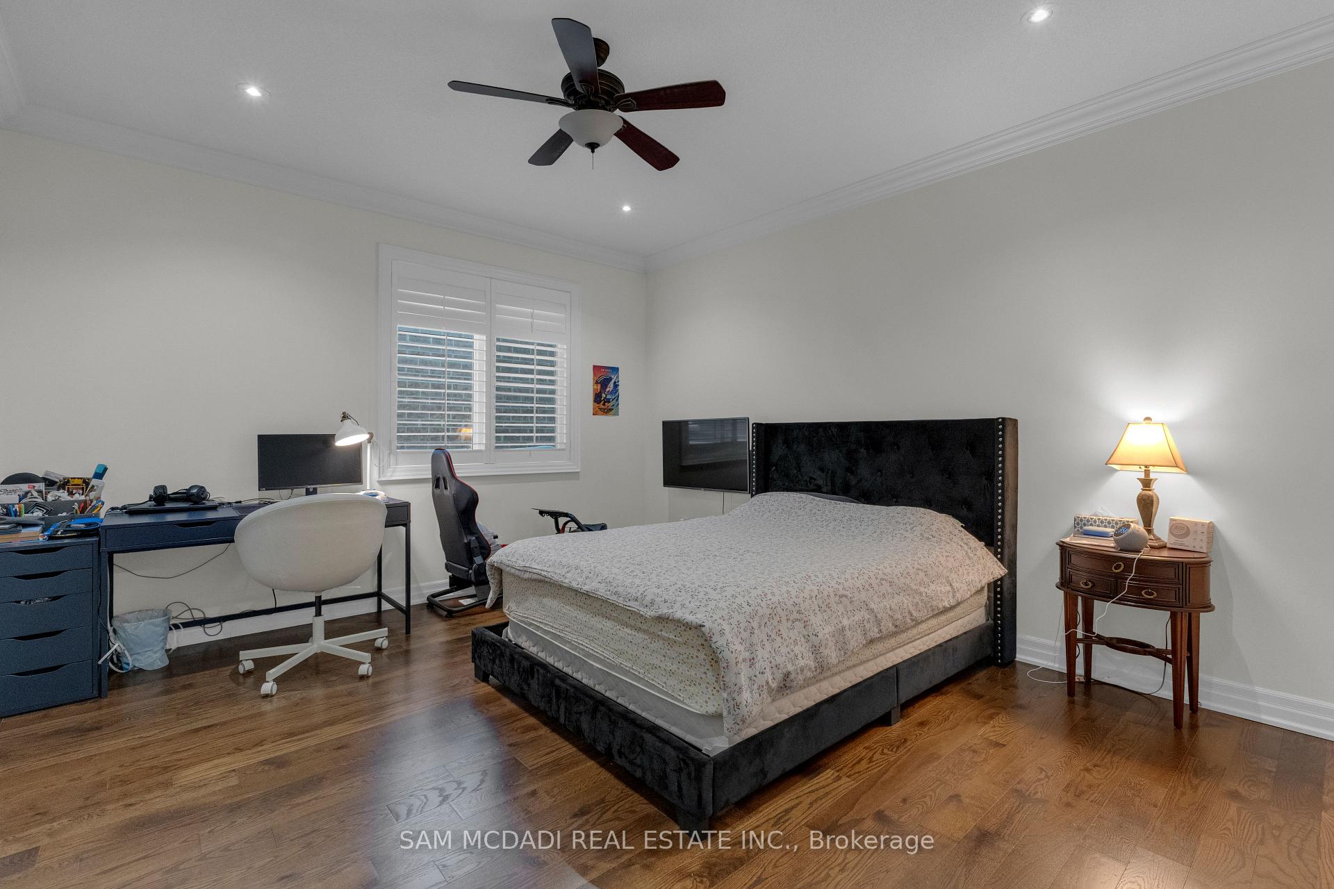 136 North Park Boulevard