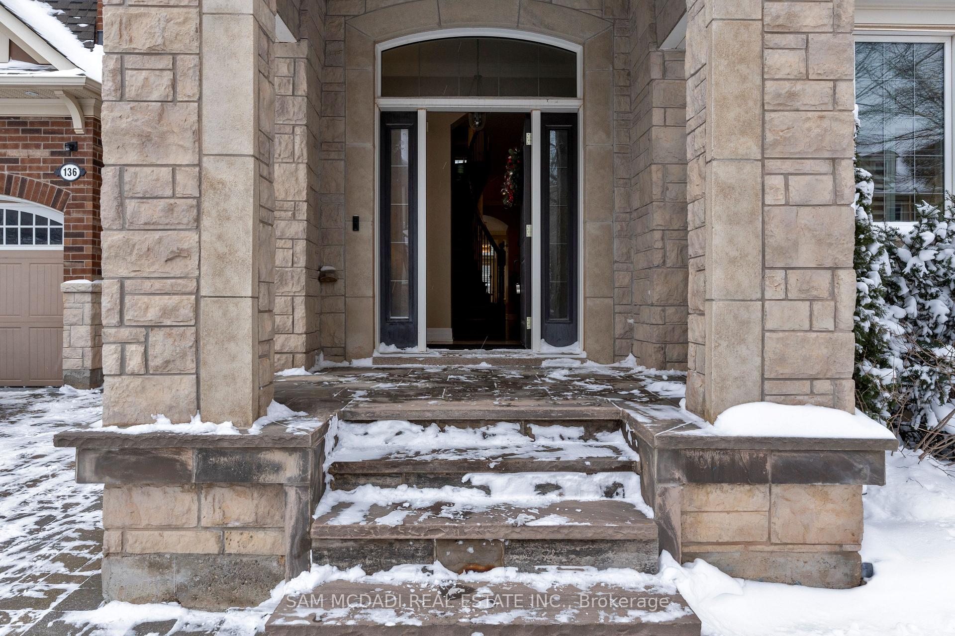 136 North Park Boulevard